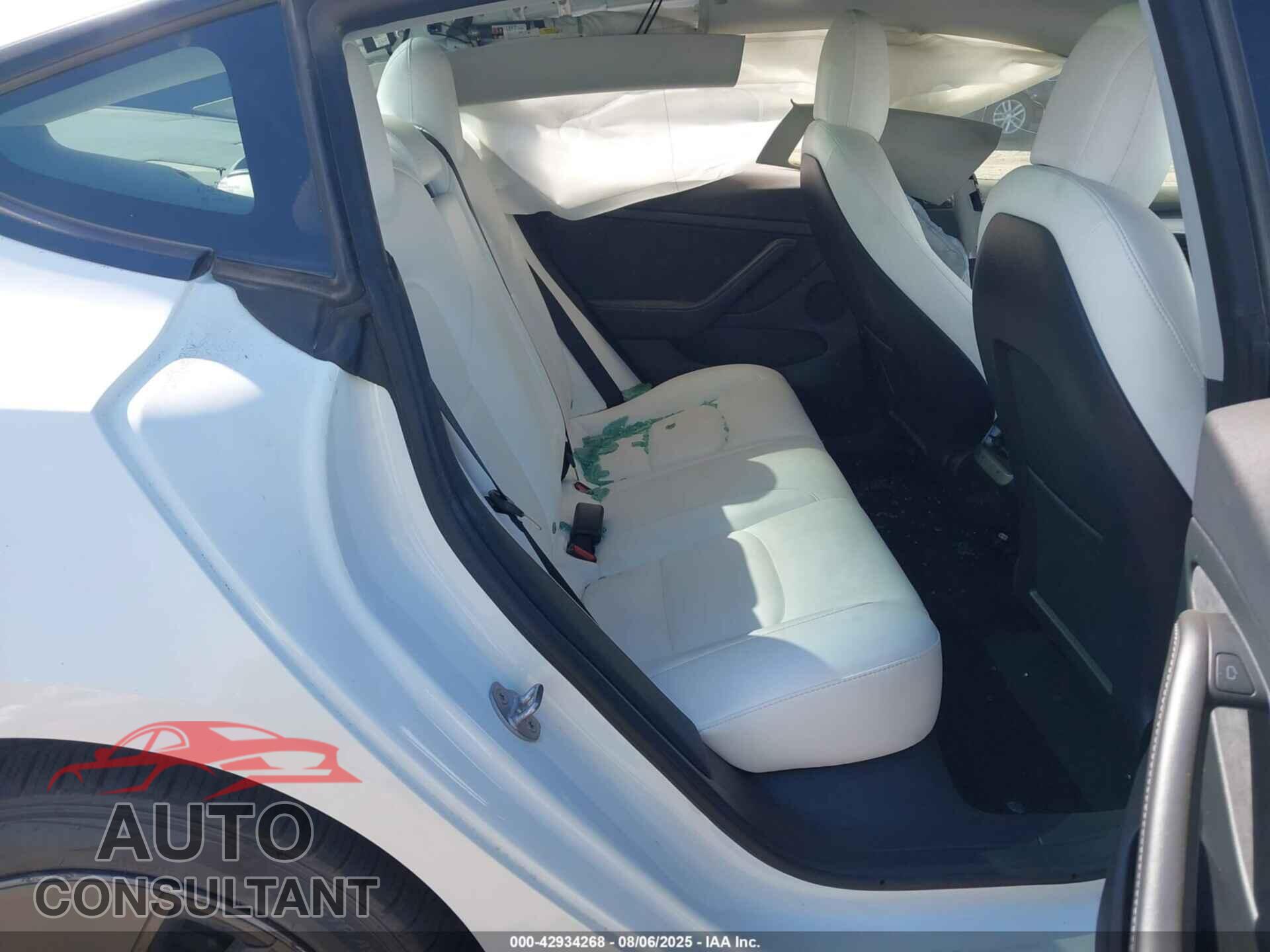 TESLA MODEL 3 2022 - 5YJ3E1EB6NF336856