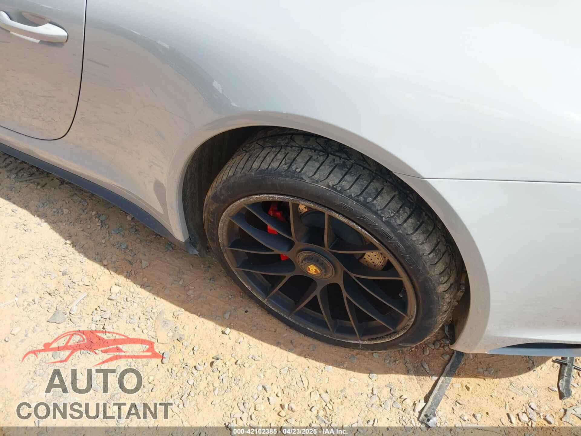 PORSCHE 911 2018 - WP0AB2A98JS123719