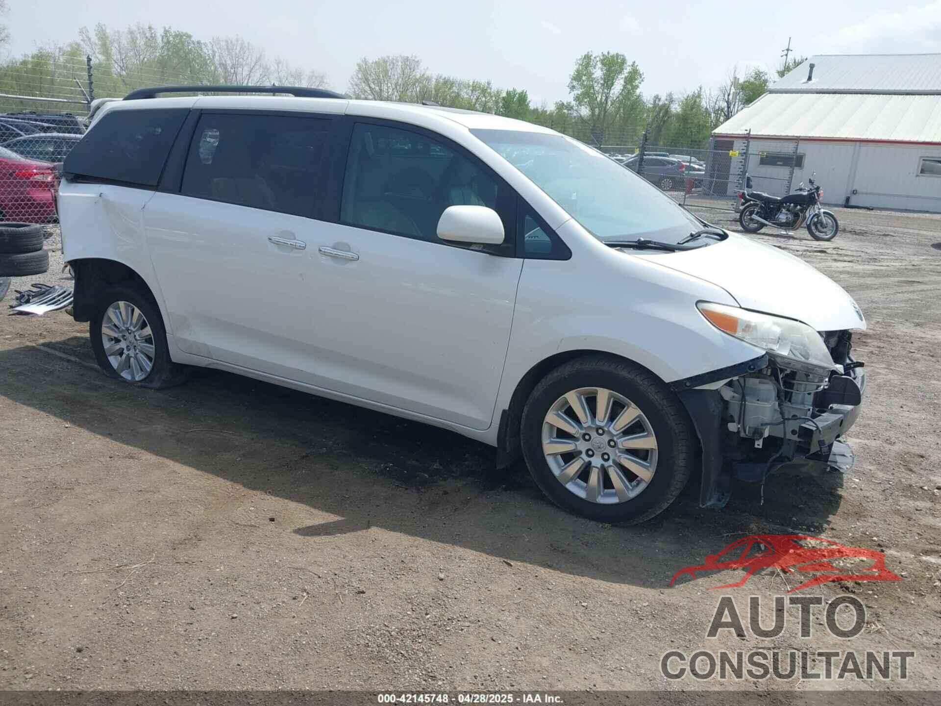 TOYOTA SIENNA 2011 - 5TDYK3DC6BS113261