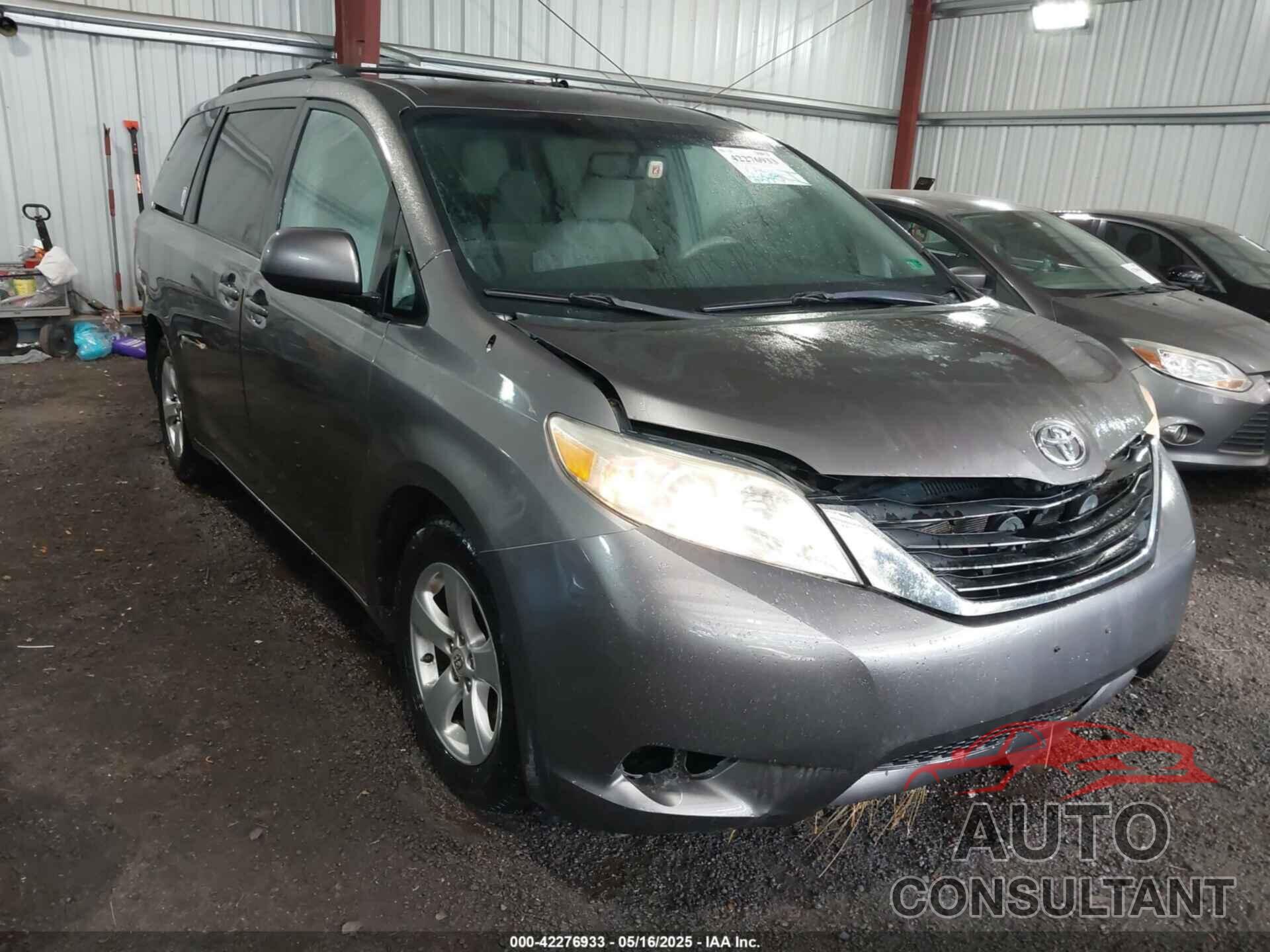 TOYOTA SIENNA 2011 - 5TDKK3DC8BS171619
