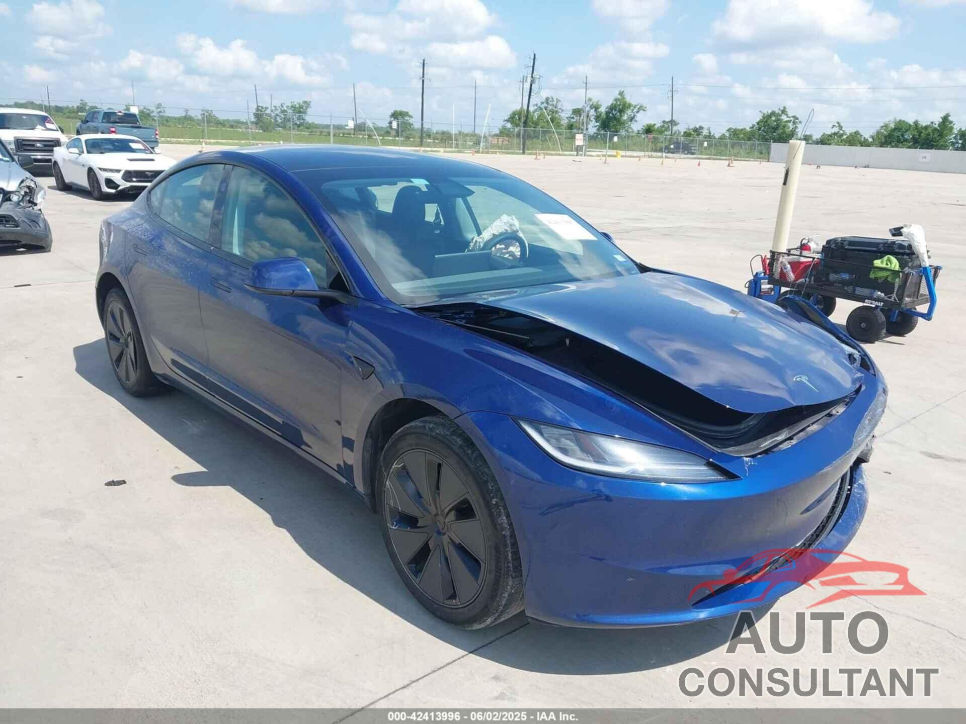 TESLA MODEL 3 2024 - 5YJ3E1EA4RF815953
