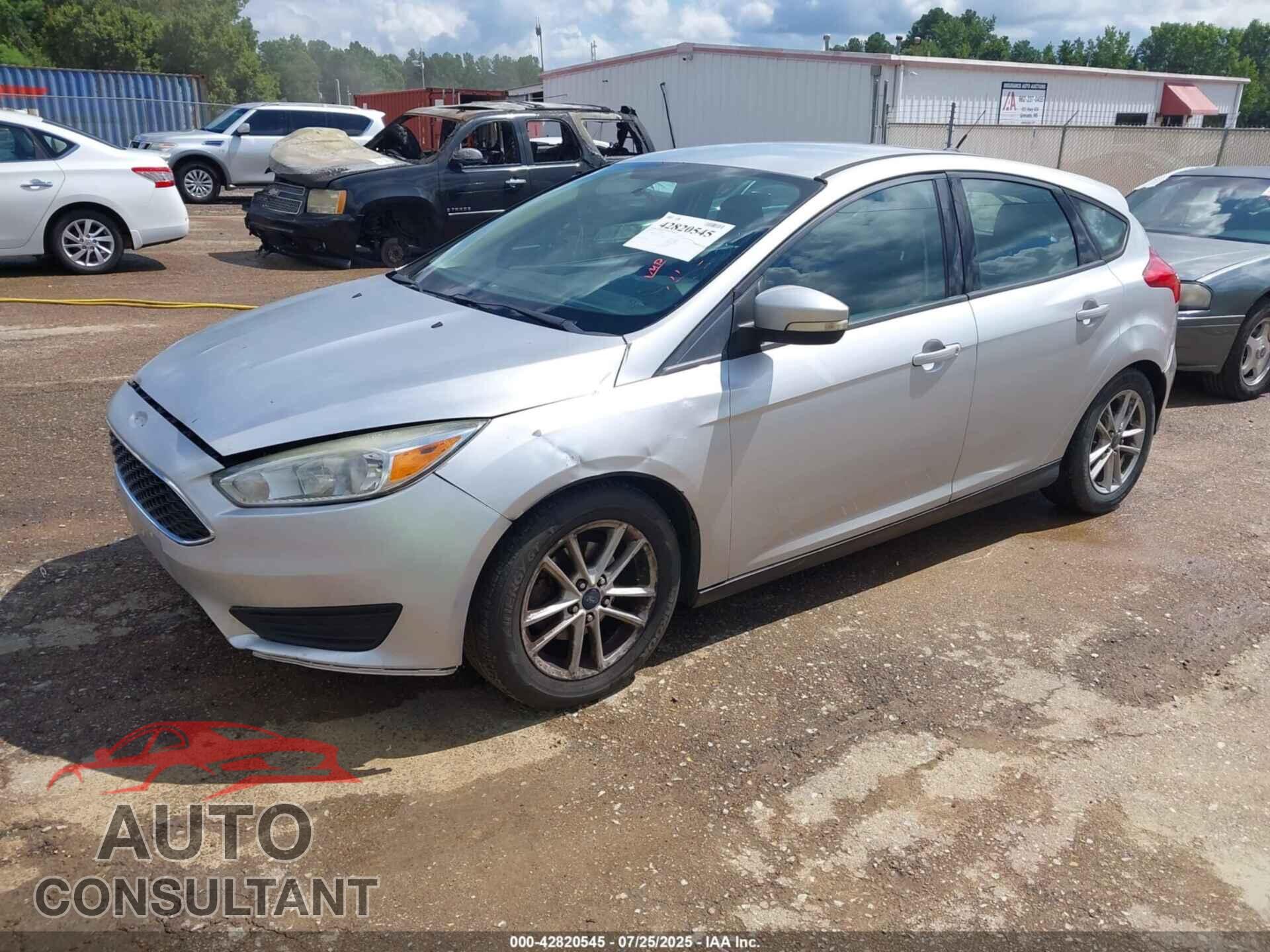 FORD FOCUS 2015 - 1FADP3K26FL282042