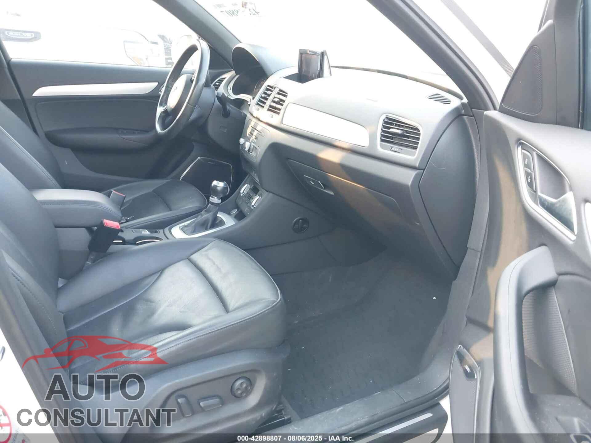 AUDI Q3 2015 - WA1GFCFS4FR010231