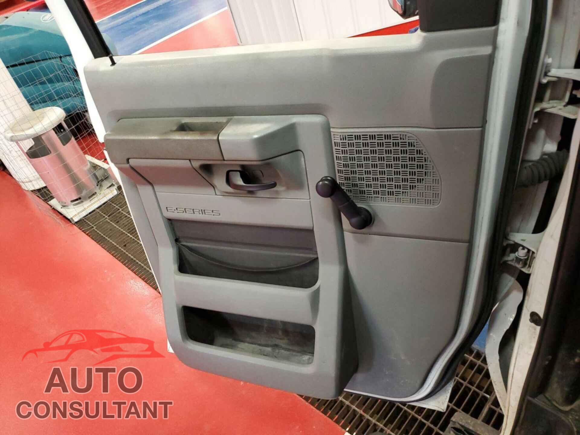 FORD ECONOLINE 2010 - 1FDXE4FL3ADA72809
