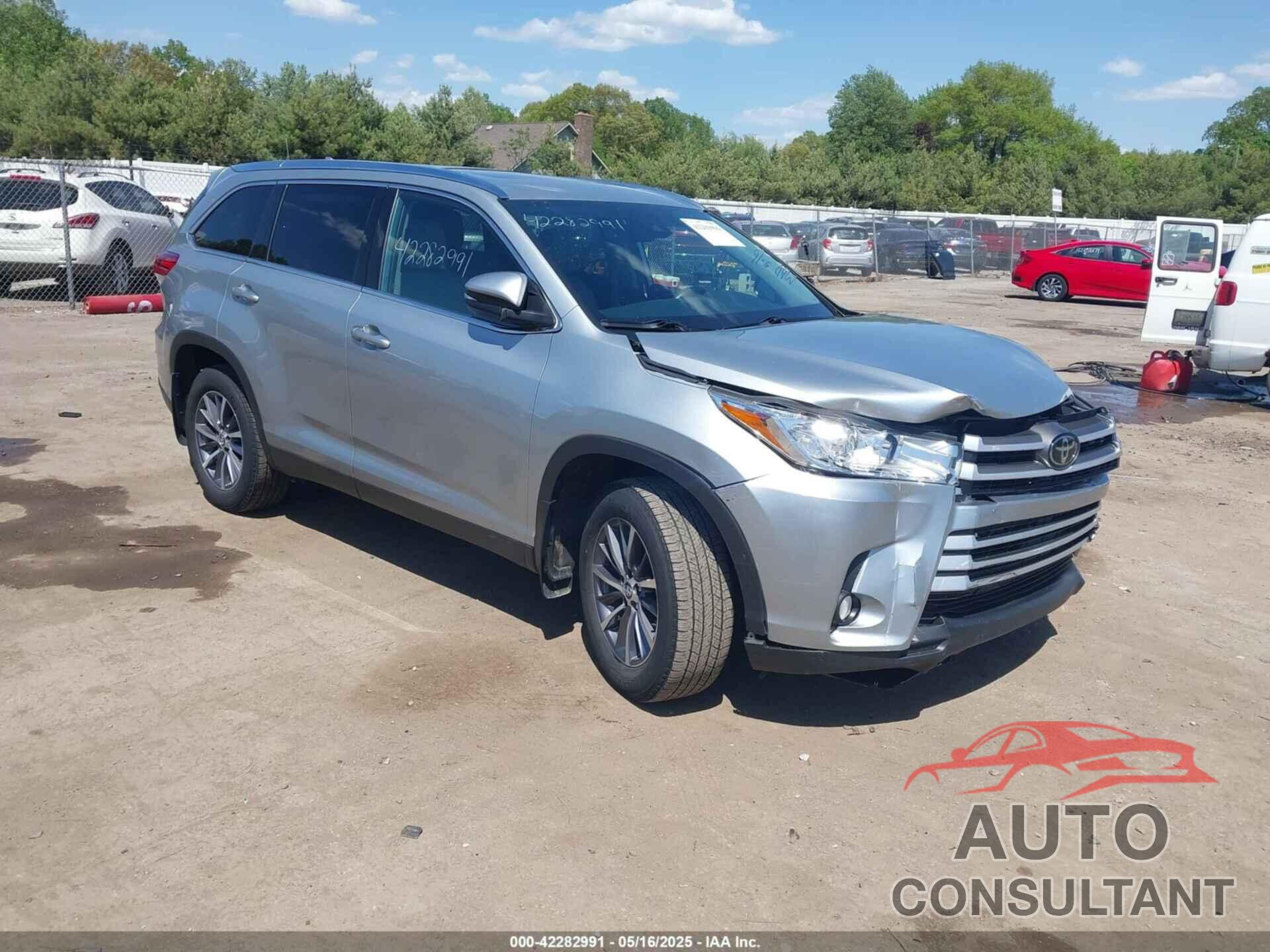 TOYOTA HIGHLANDER 2019 - 5TDJZRFH5KS570670