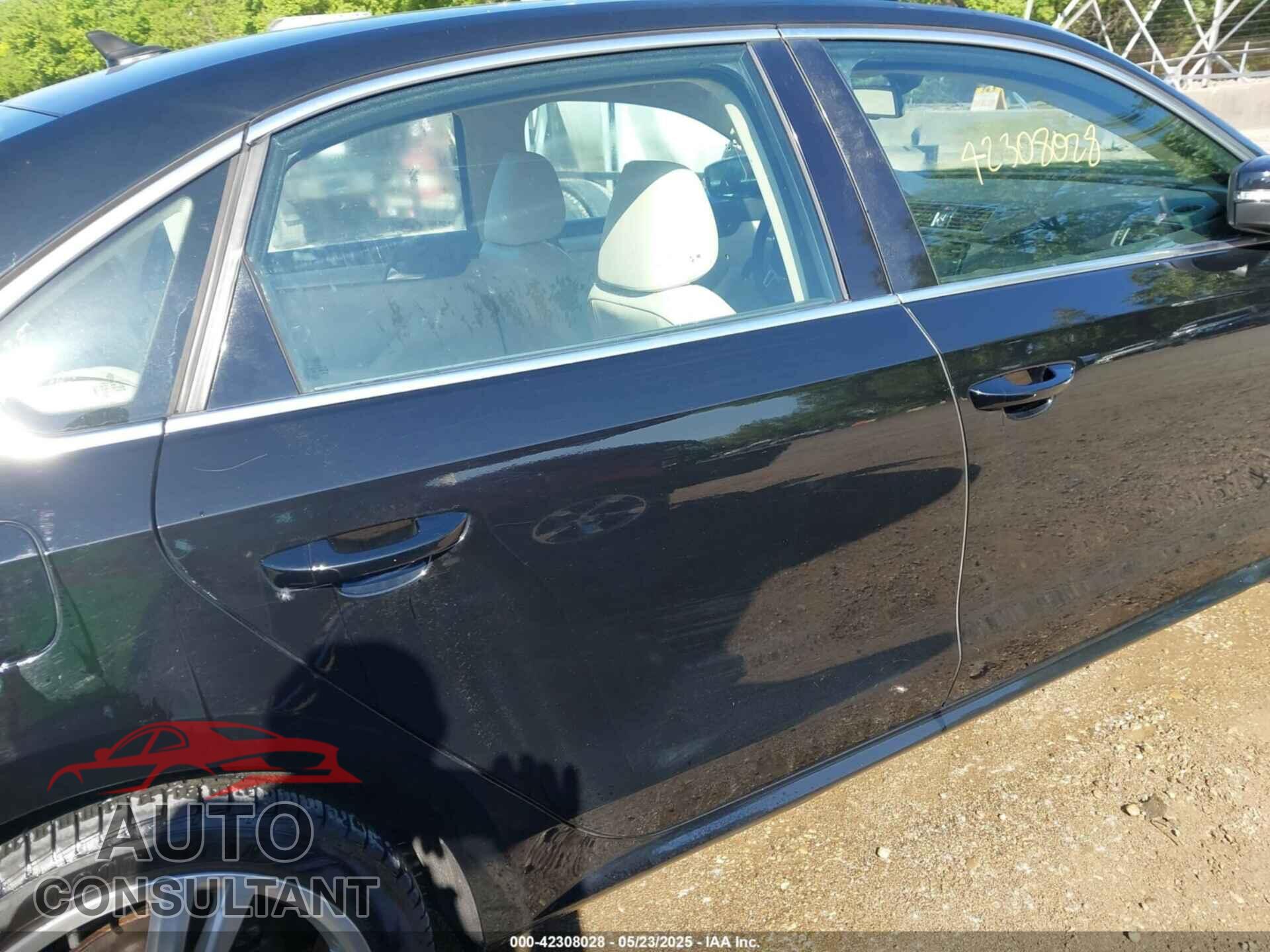 VOLKSWAGEN PASSAT 2014 - 1VWBN7A37EC002696