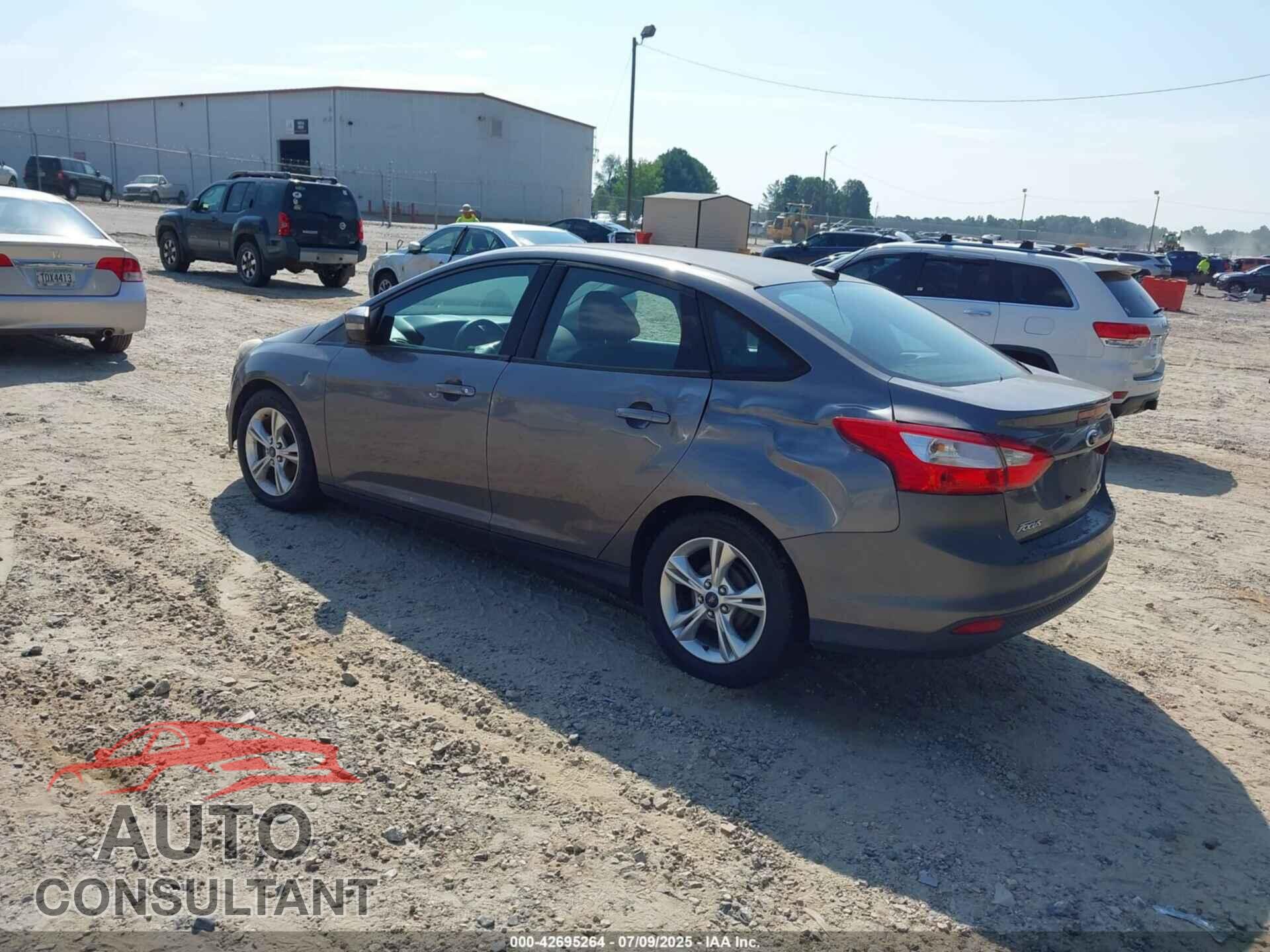 FORD FOCUS 2014 - 1FADP3F2XEL173043