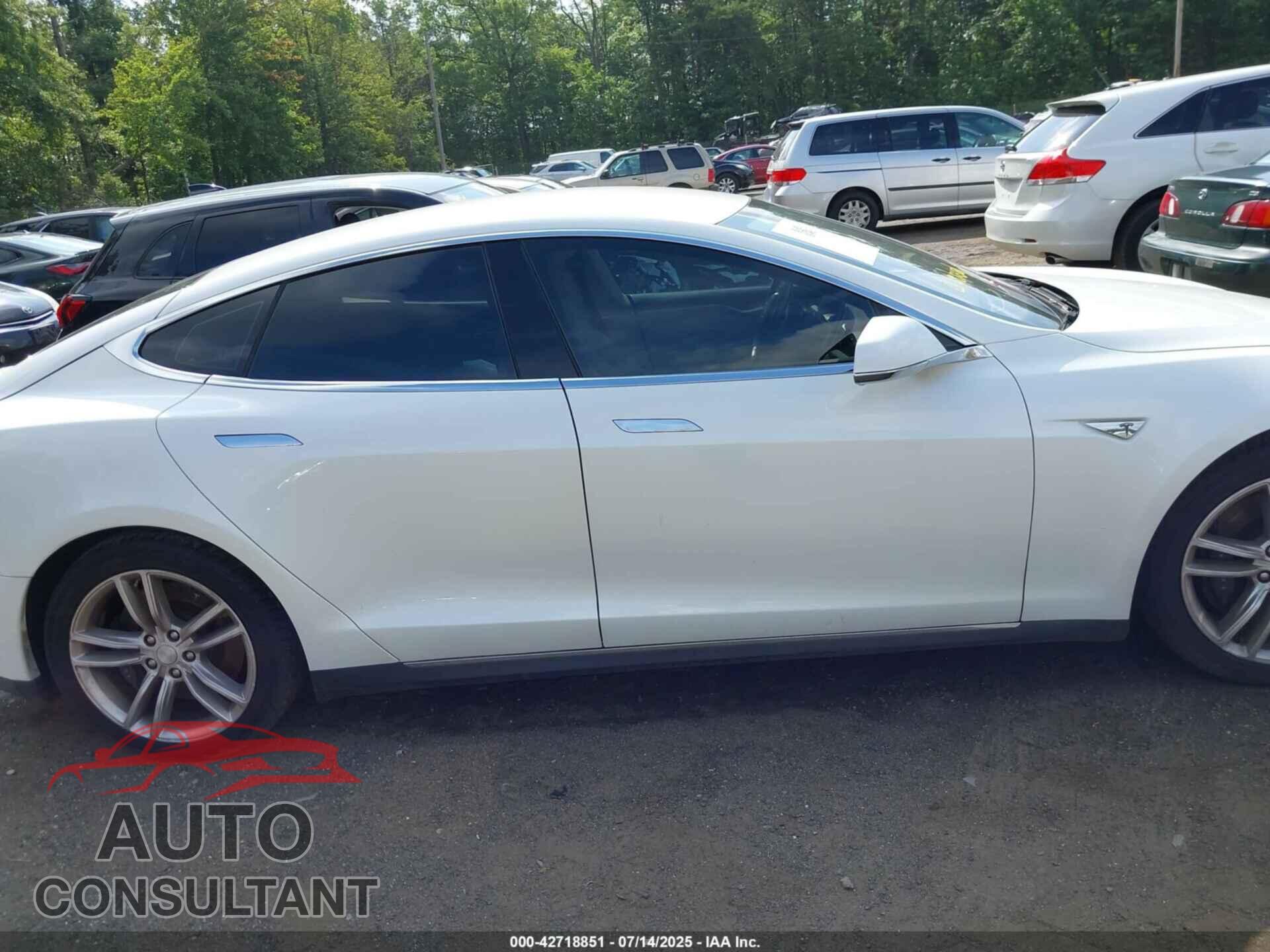 TESLA MODEL S 2015 - 5YJSA1E23FF108287