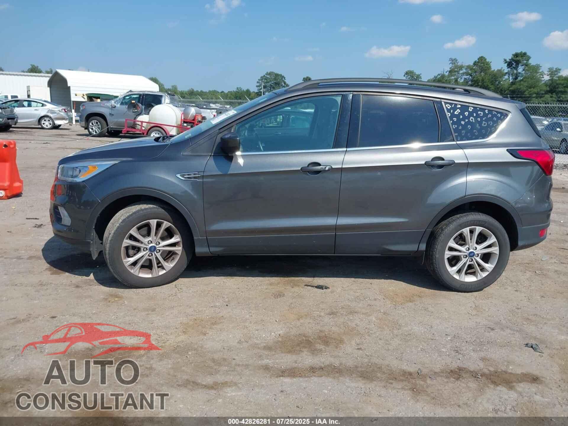 FORD ESCAPE 2019 - 1FMCU9HD5KUB14645