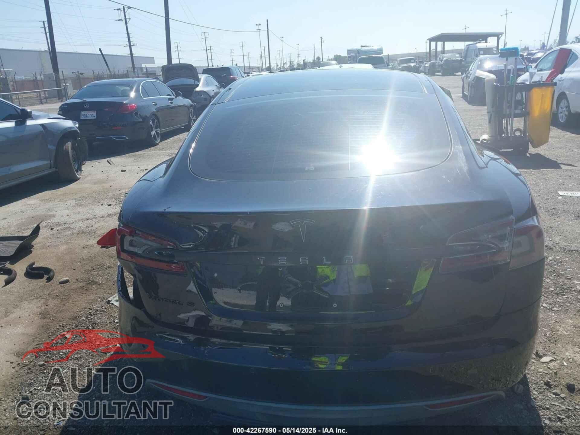 TESLA MODEL S 2014 - 5YJSA1H13EFP42250