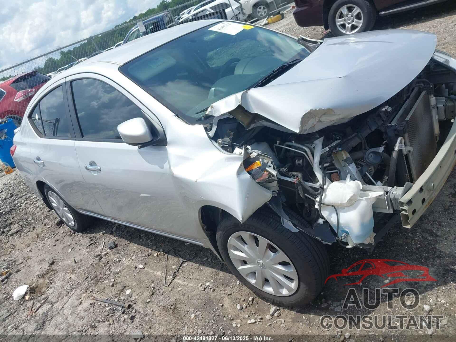 NISSAN VERSA 2018 - 3N1CN7APXJL871630