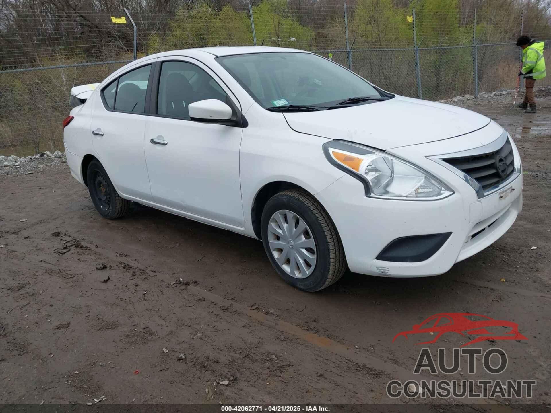 NISSAN VERSA 2018 - 3N1CN7AP1JL823708