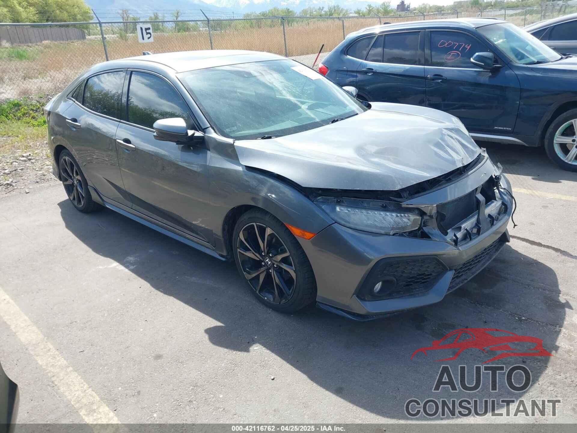HONDA CIVIC 2018 - SHHFK7H93JU240161