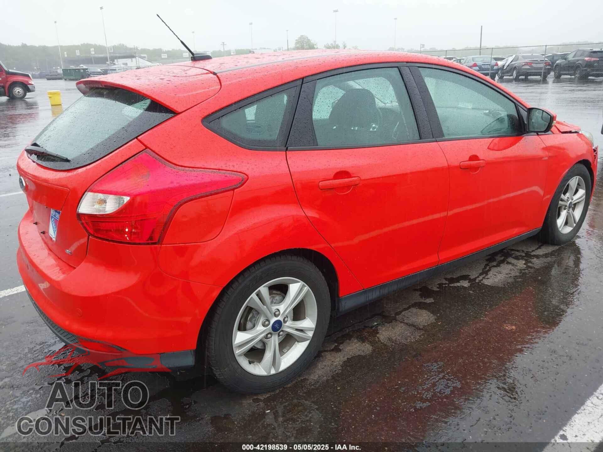 FORD FOCUS 2014 - 1FADP3K2XEL434662