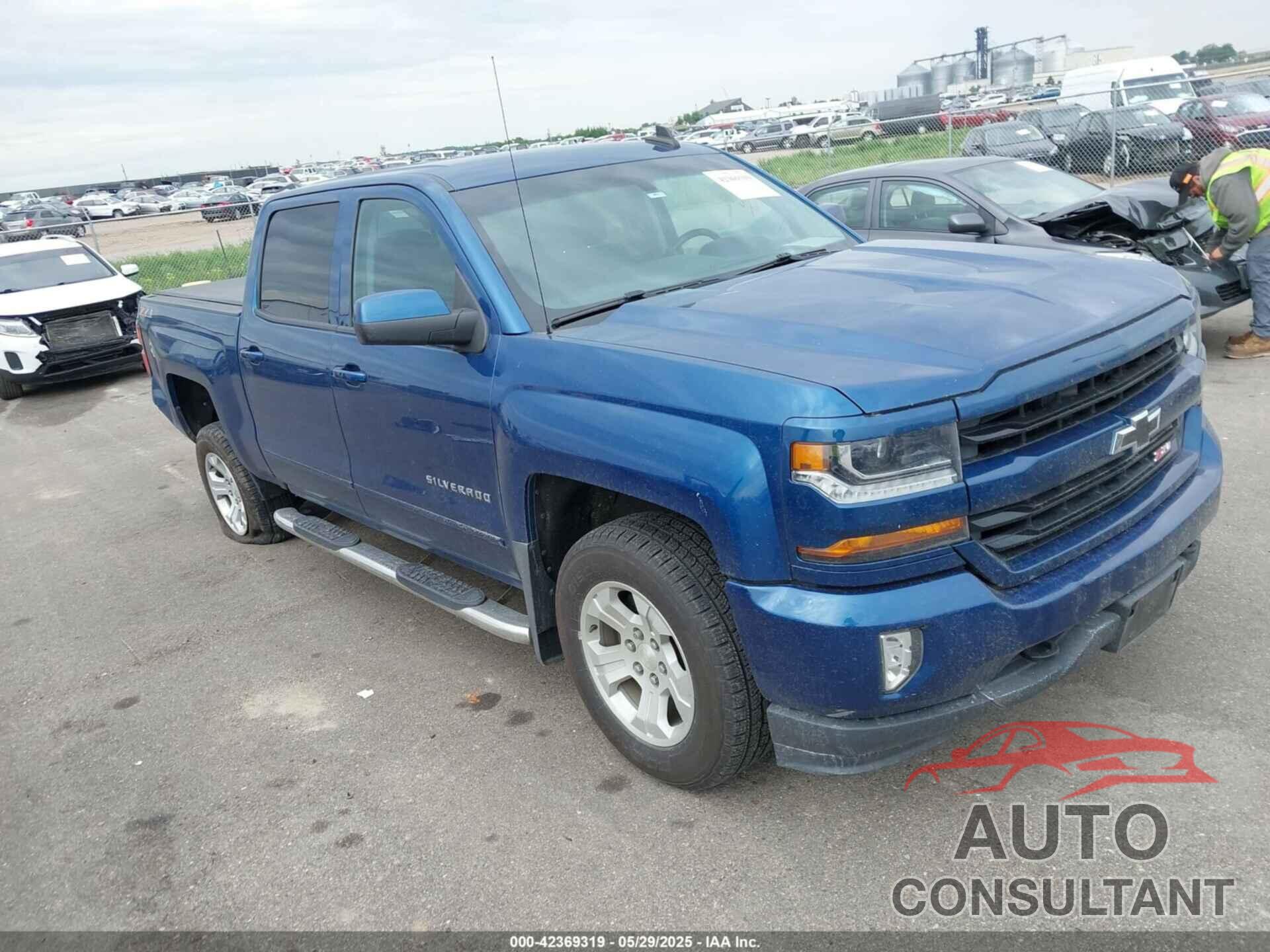 CHEVROLET SILVERADO 1500 2018 - 3GCUKREC4JG440044
