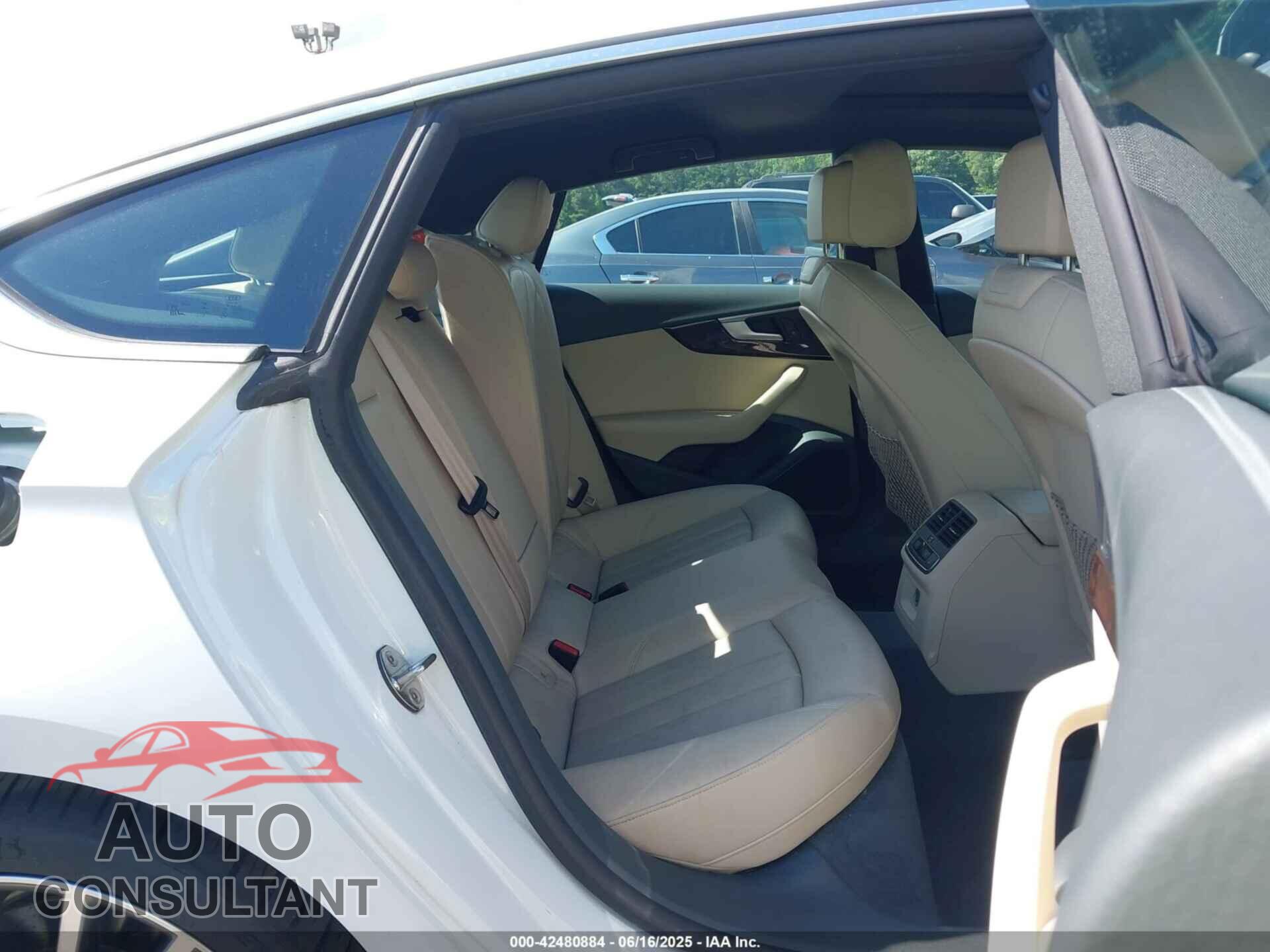 AUDI A5 2018 - WAUBNCF5XJA013278