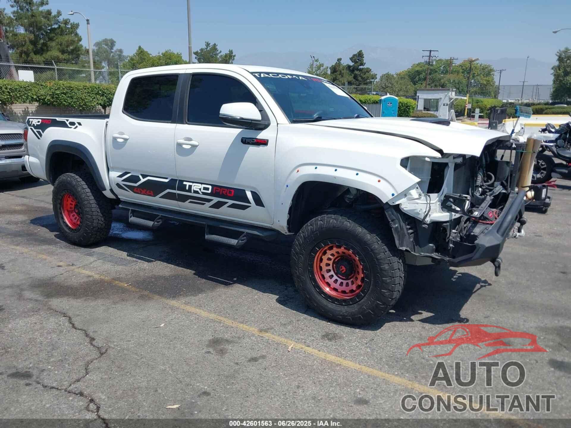 TOYOTA TACOMA 2020 - 5TFCZ5AN4LX216259