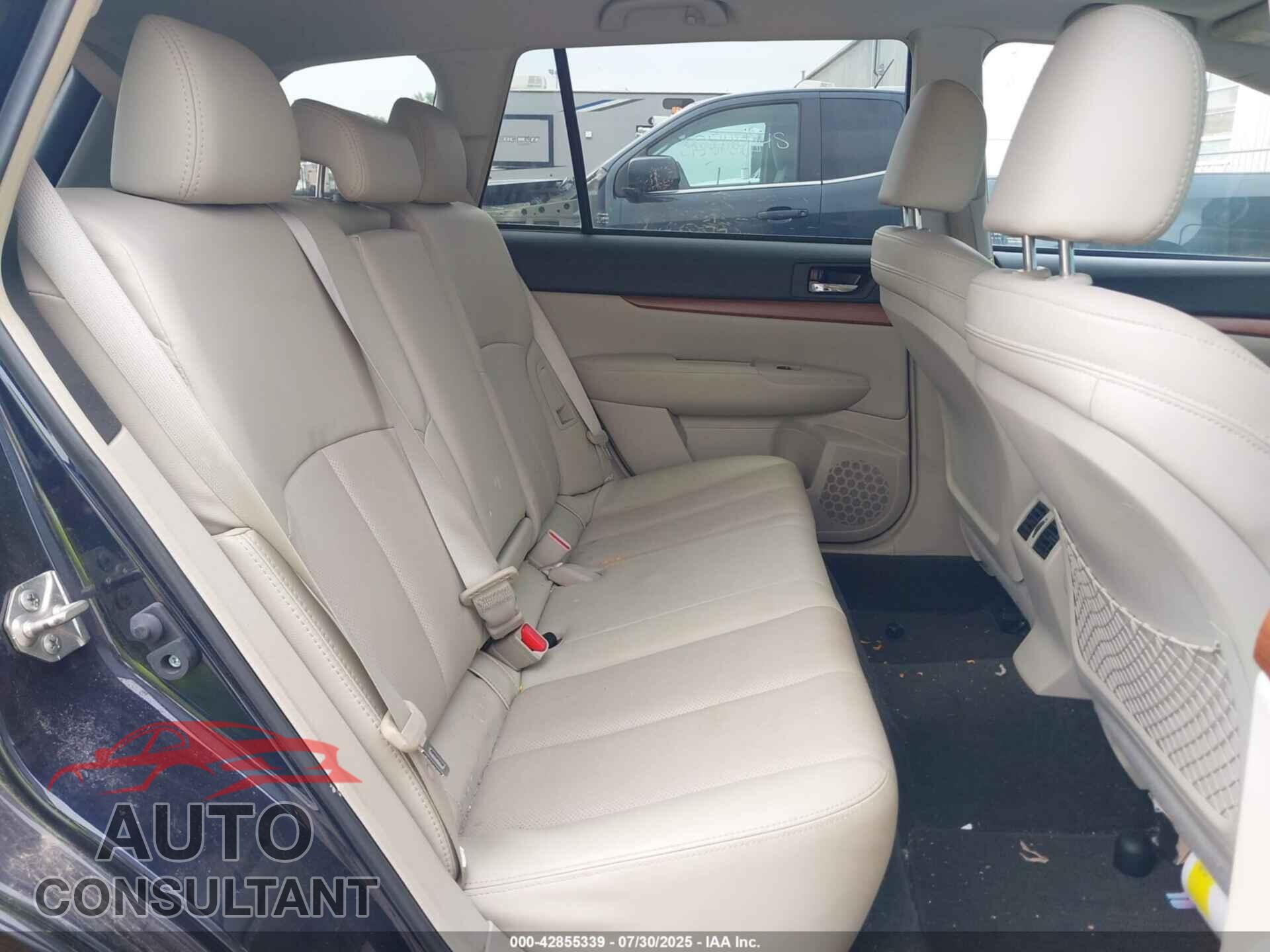 SUBARU OUTBACK 2013 - 4S4BRCPC3D3206526
