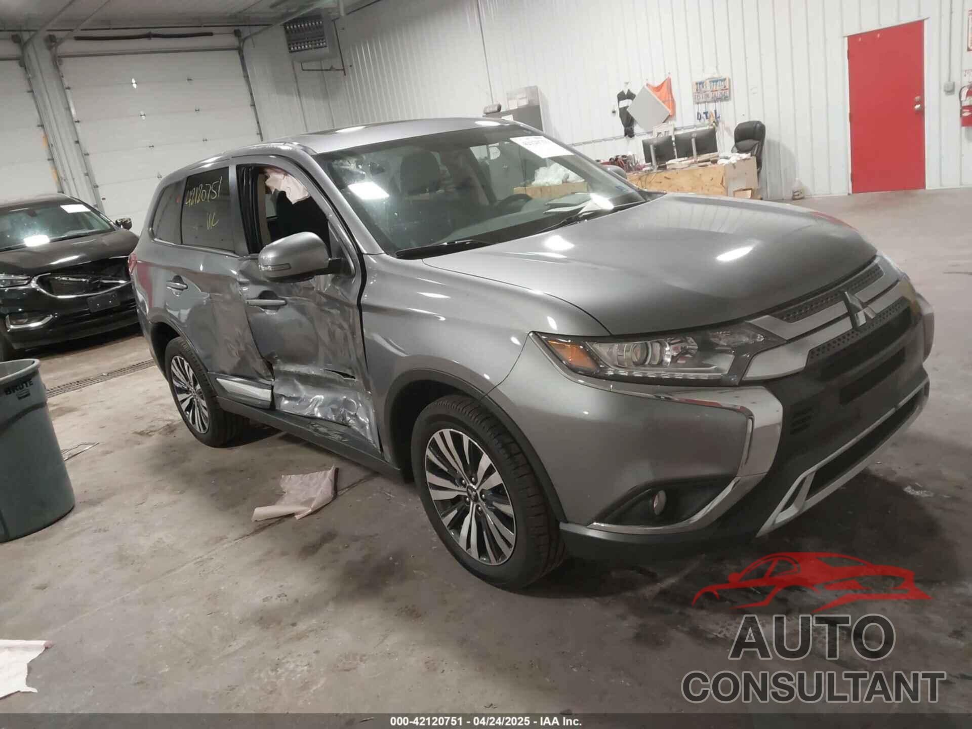 MITSUBISHI OUTLANDER 2019 - JA4AZ3A36KJ000502