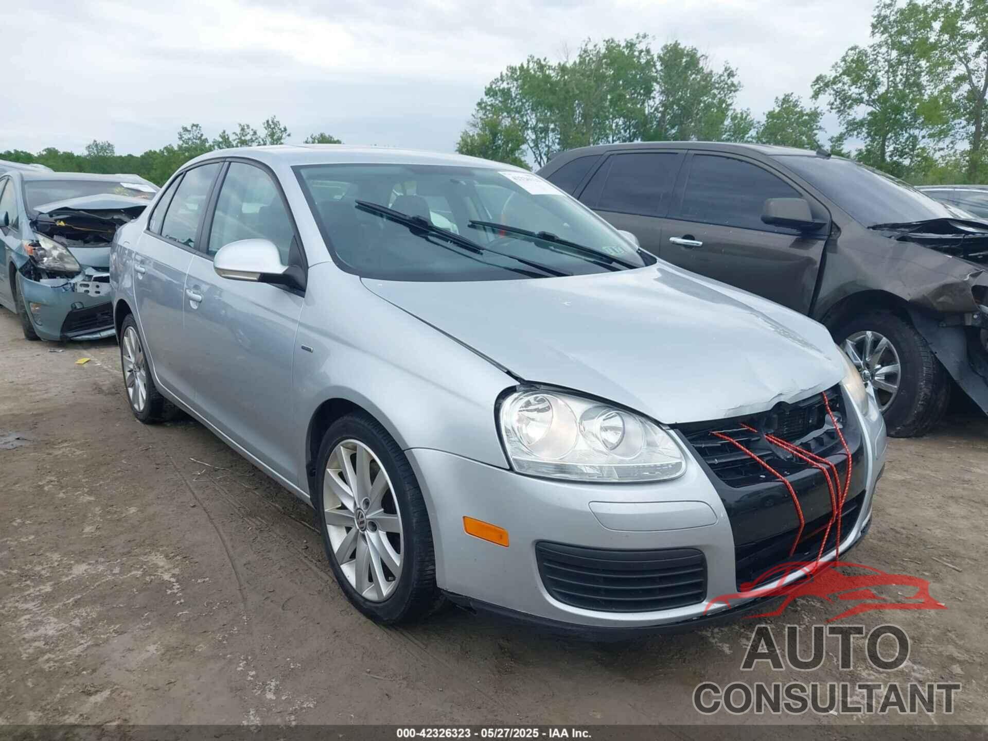 VOLKSWAGEN JETTA 2010 - 3VWRA7AJ7AM048174