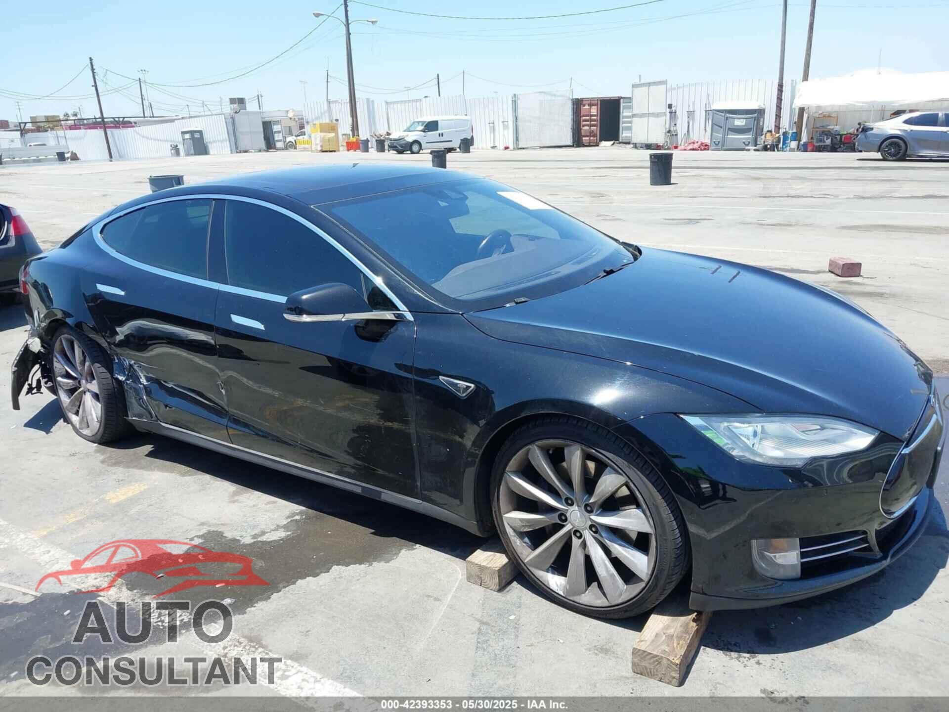 TESLA MODEL S 2015 - 5YJSA1E19FF105188