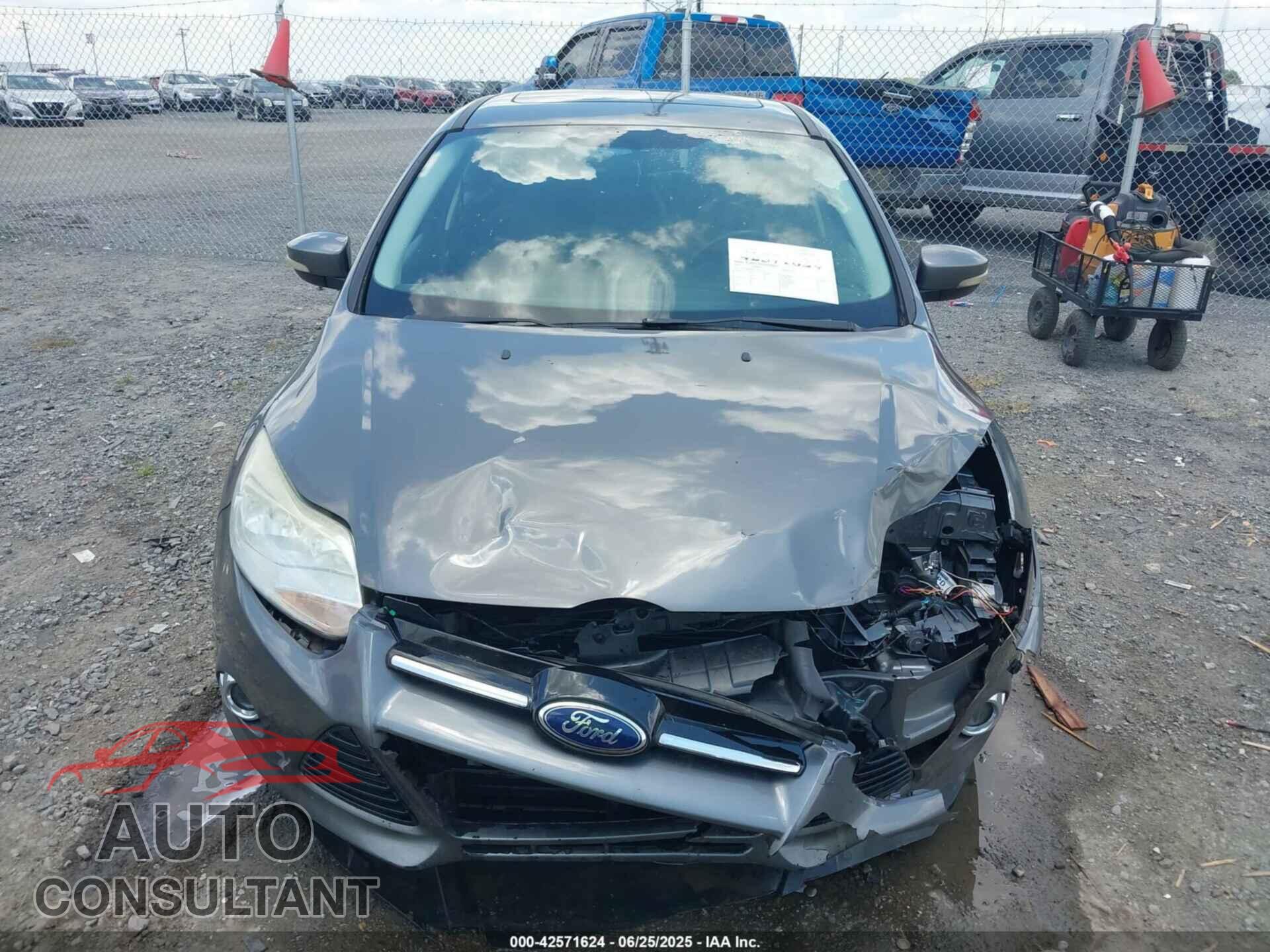 FORD FOCUS 2012 - 1FAHP3M20CL395575