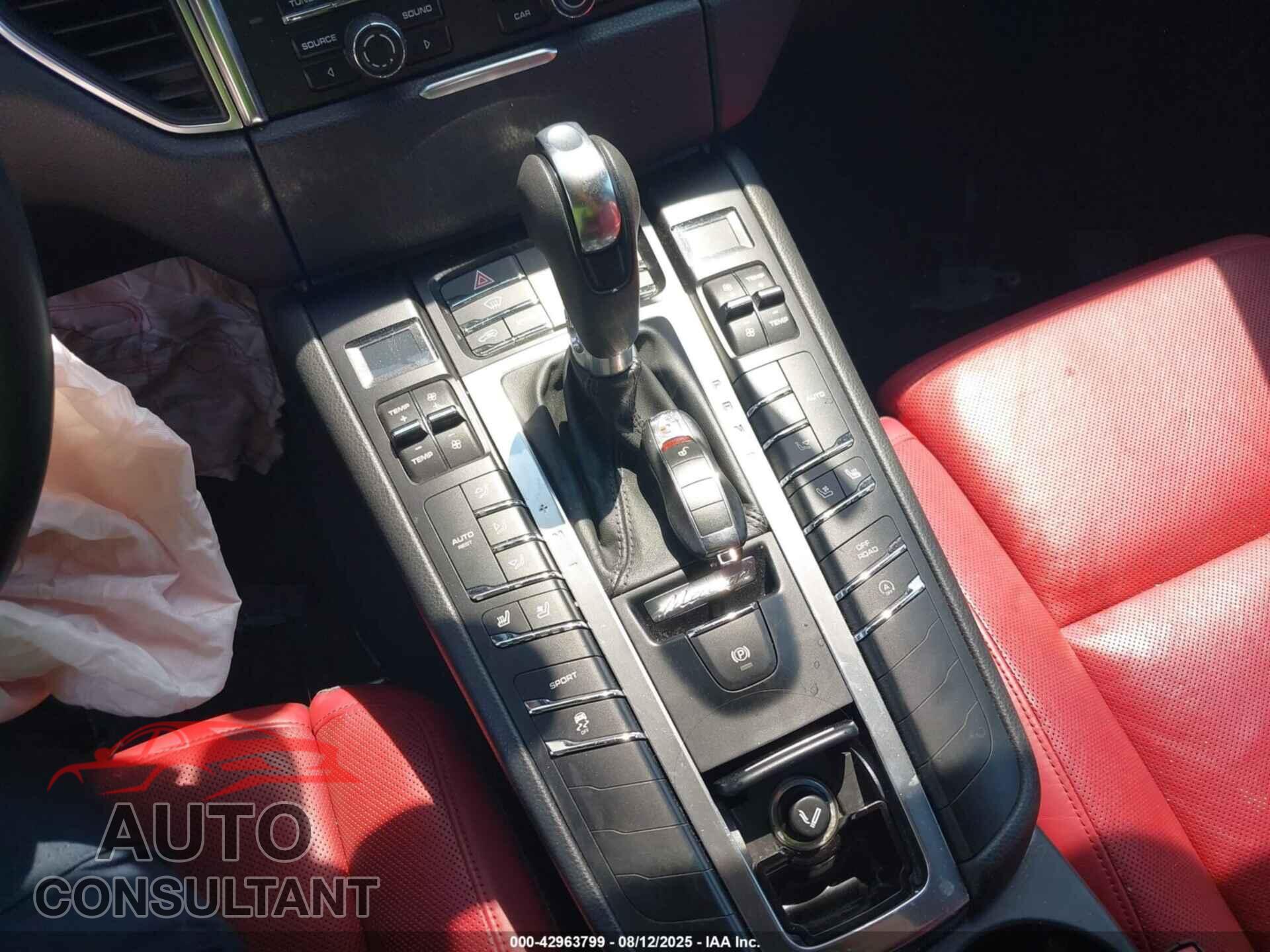 PORSCHE MACAN 2015 - WP1AB2A51FLB70068