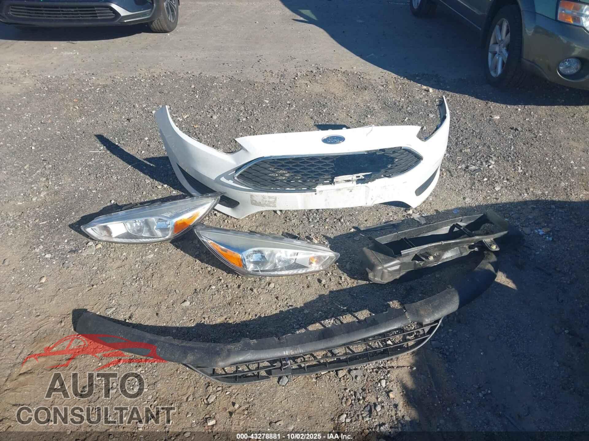 FORD FOCUS 2017 - 1FADP3F22HL332996