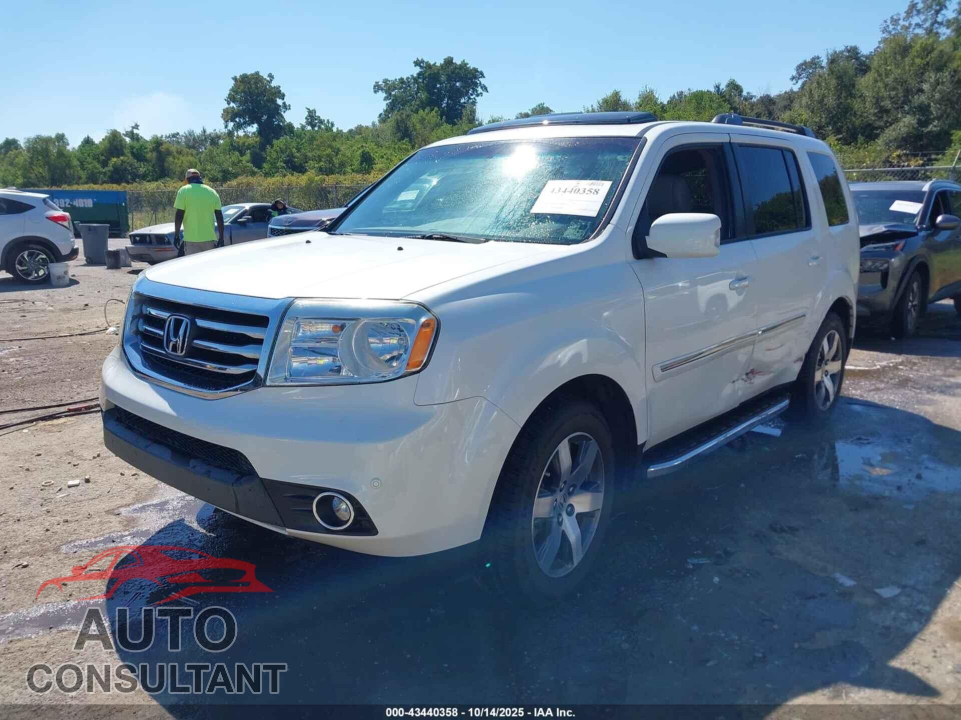 HONDA PILOT 2012 - 5FNYF3H98CB009136