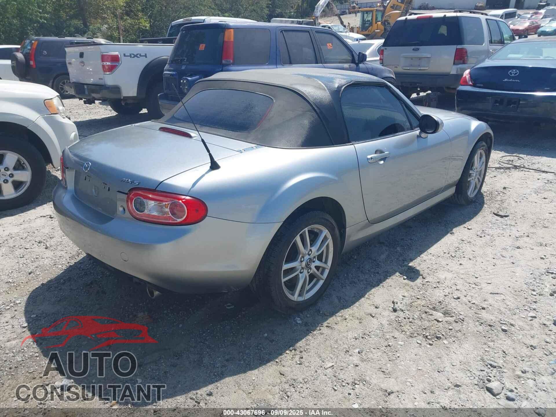 MAZDA MX-5 MIATA 2013 - JM1NC2JF5D0227346