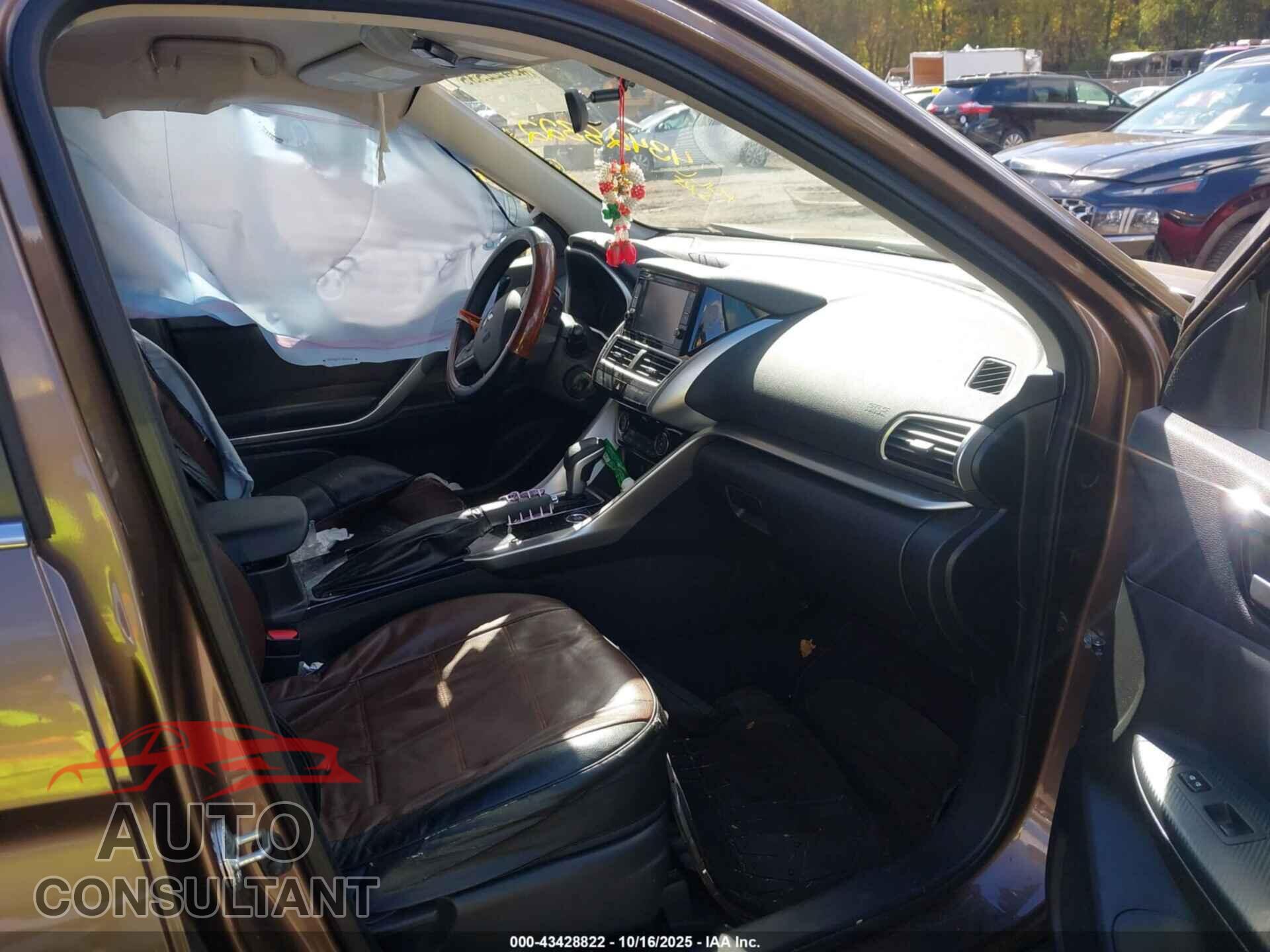 MITSUBISHI ECLIPSE CROSS 2018 - JA4AT3AA5JZ049321