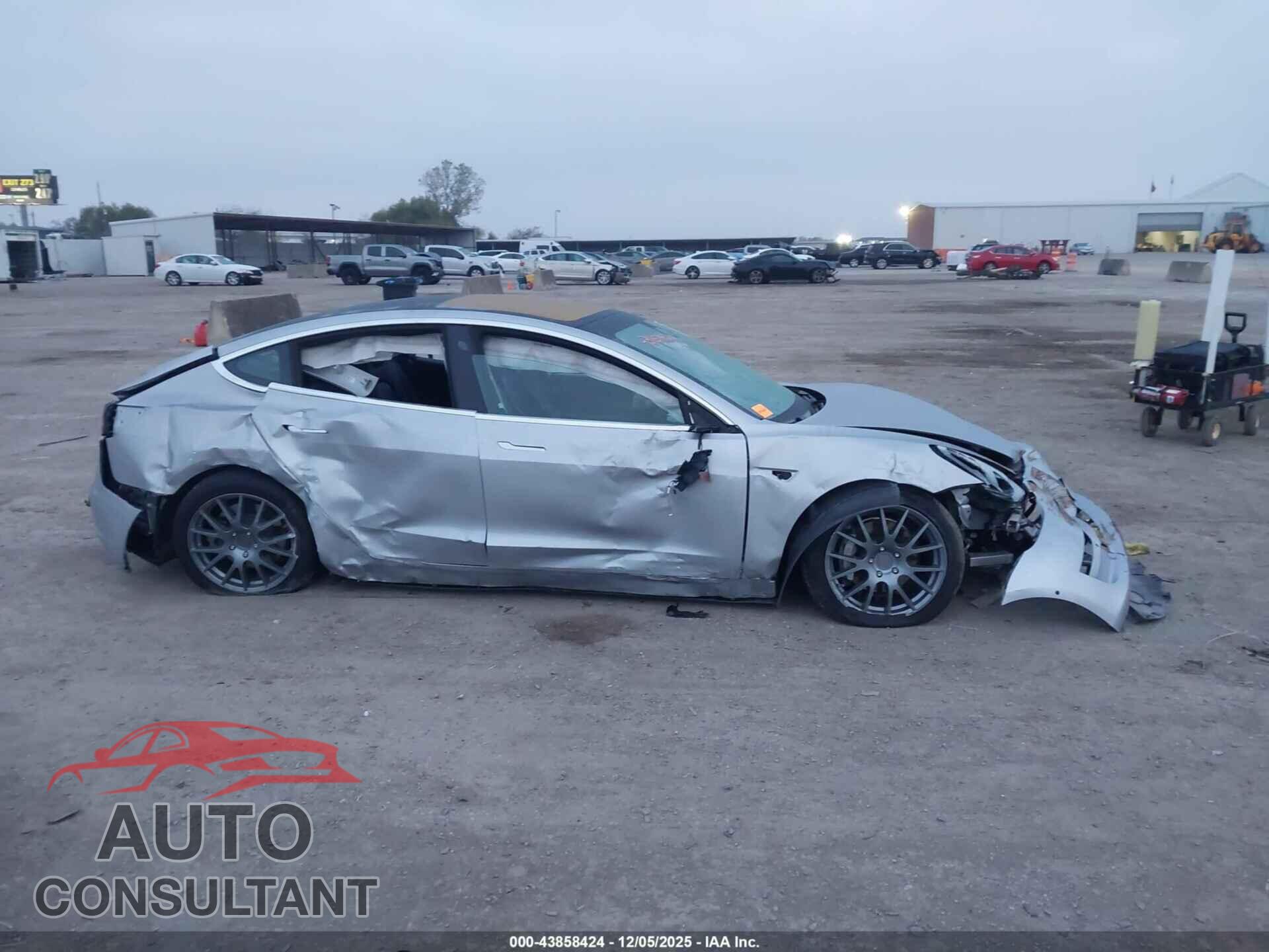 TESLA MODEL 3 2018 - 5YJ3E1EBXJF089934