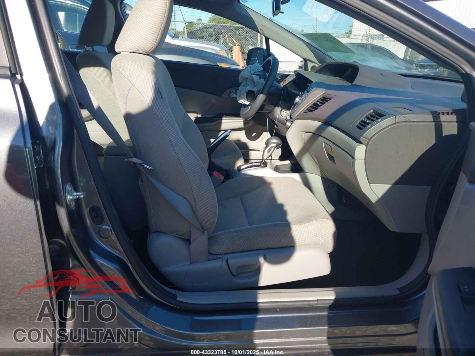HONDA CIVIC 2012 - 2HGFB2F83CH311131