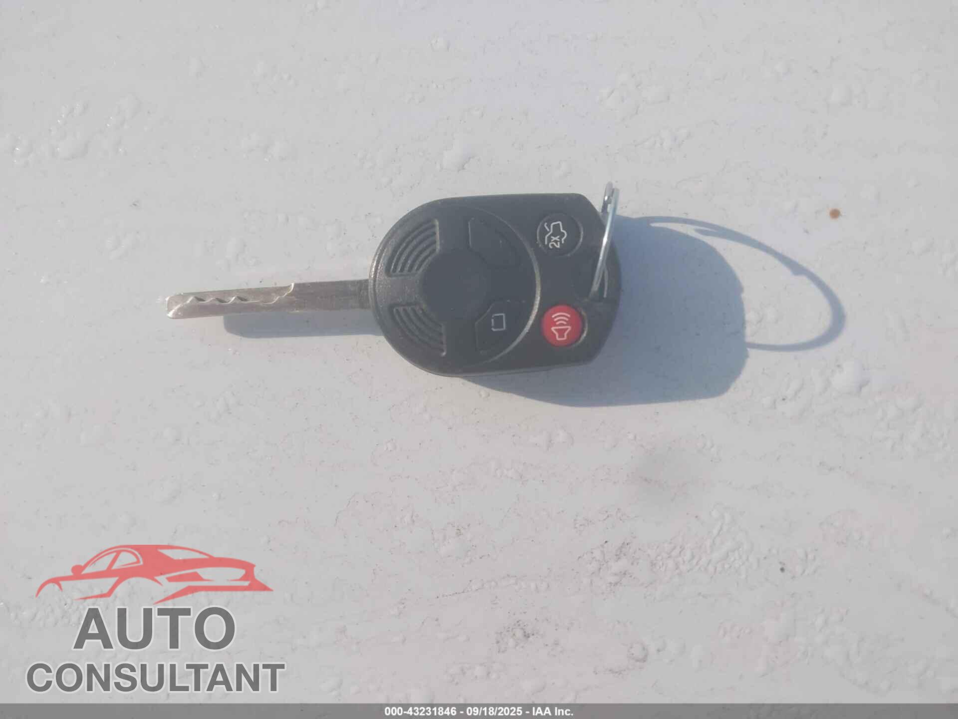 FORD FOCUS 2018 - 1FADP3E24JL304687