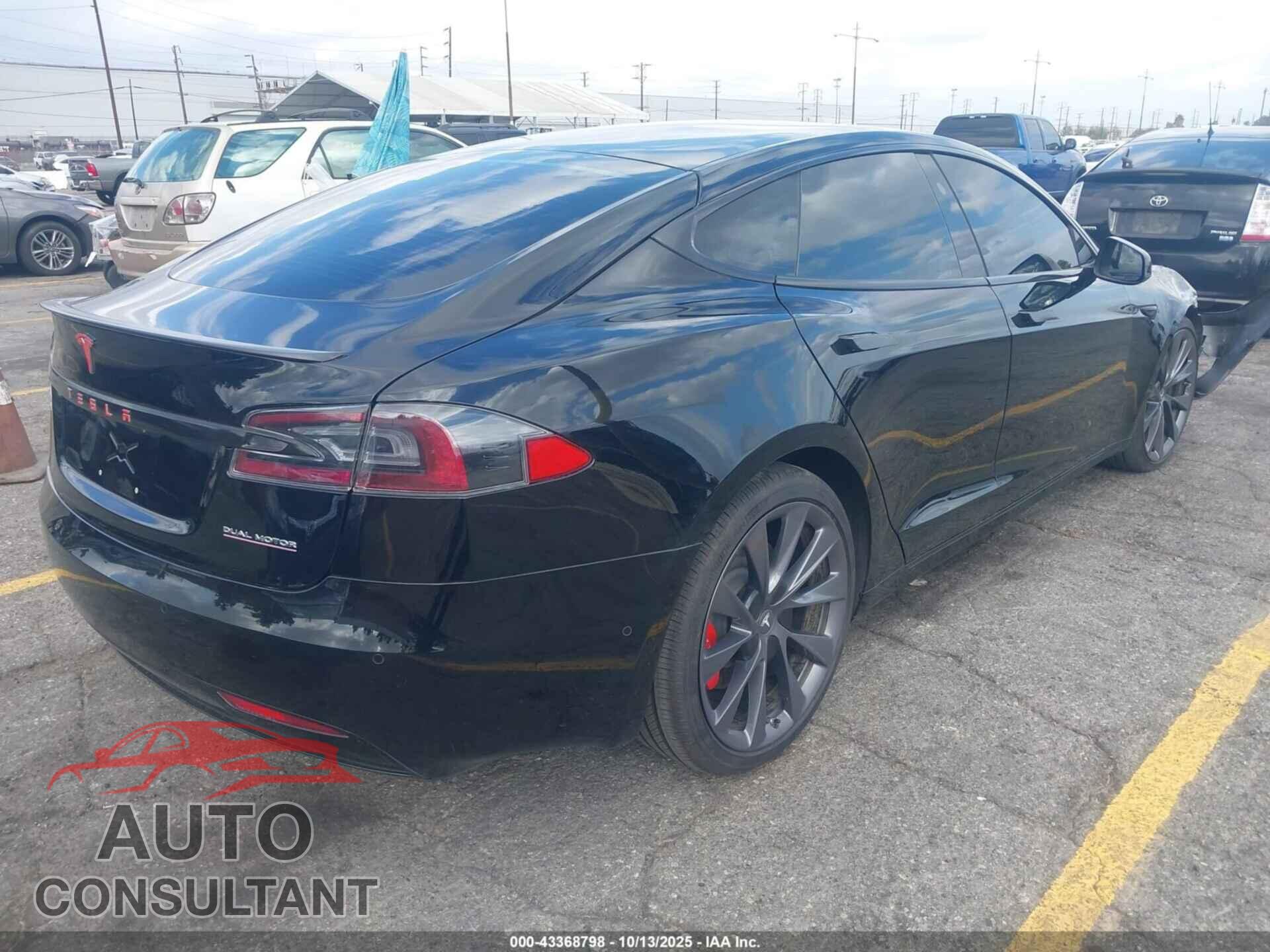 TESLA MODEL S 2020 - 5YJSA1E43LF360845