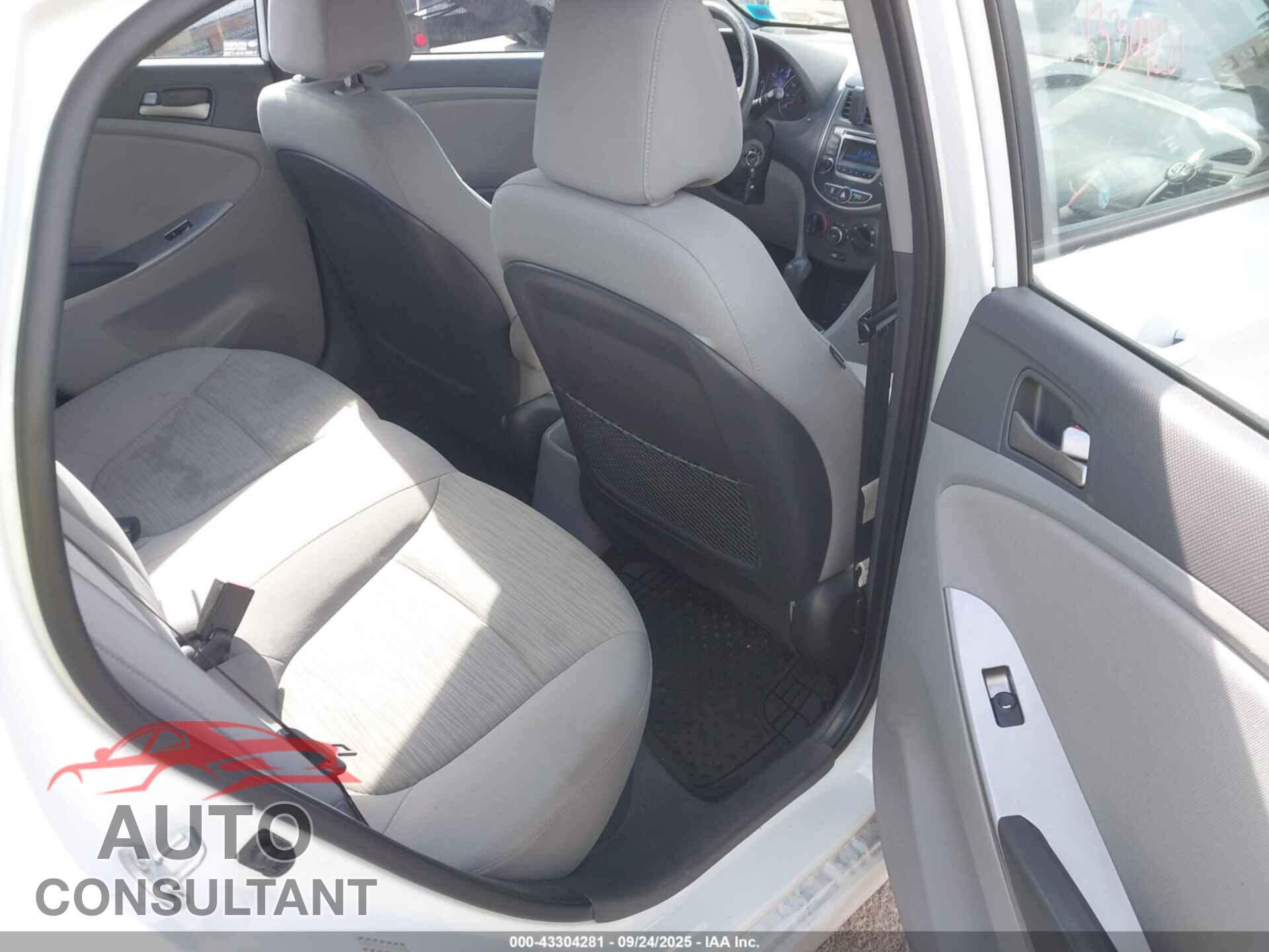 HYUNDAI ACCENT 2017 - KMHCT4AE5HU294596
