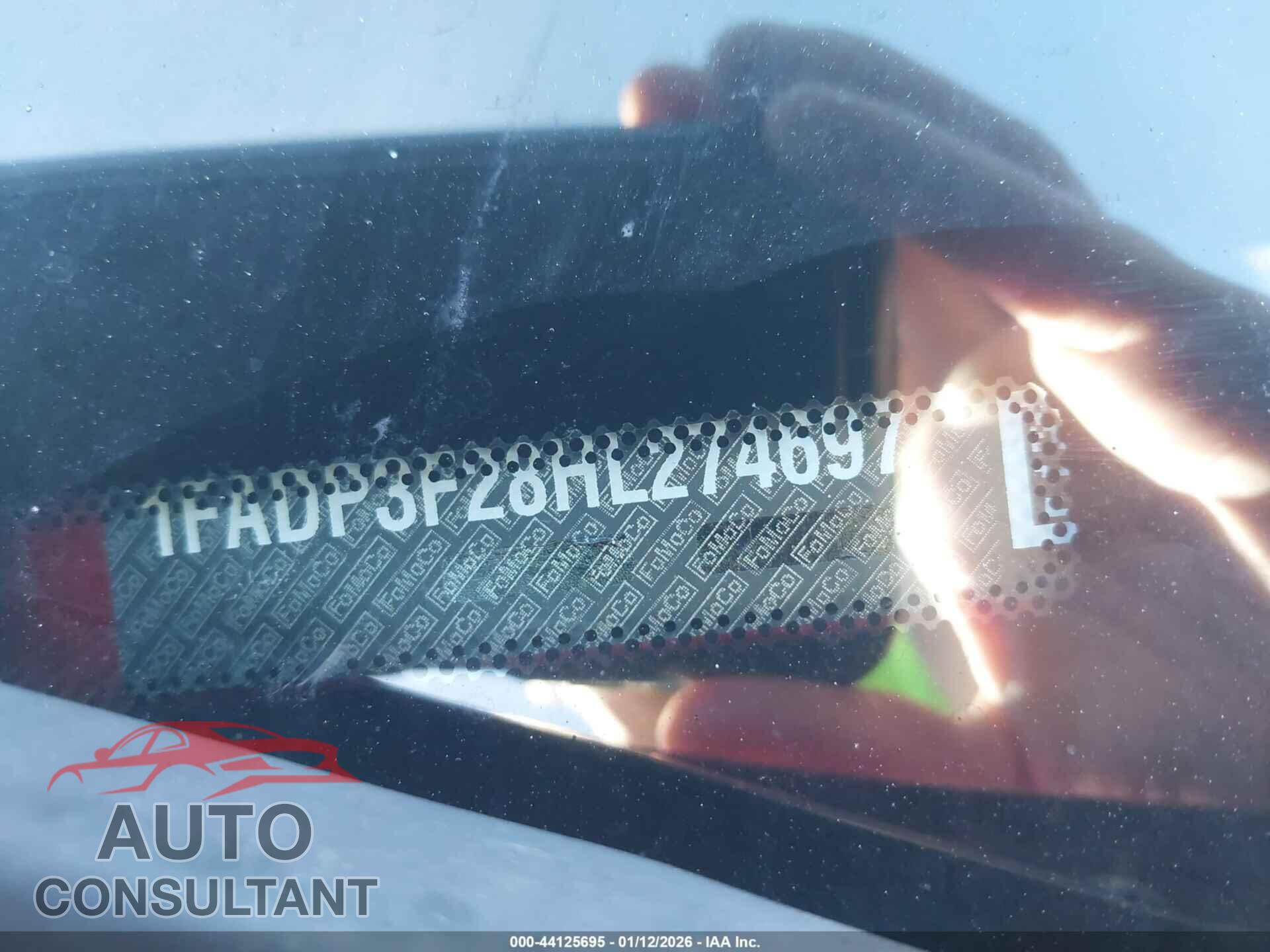 FORD FOCUS 2017 - 1FADP3F28HL274697