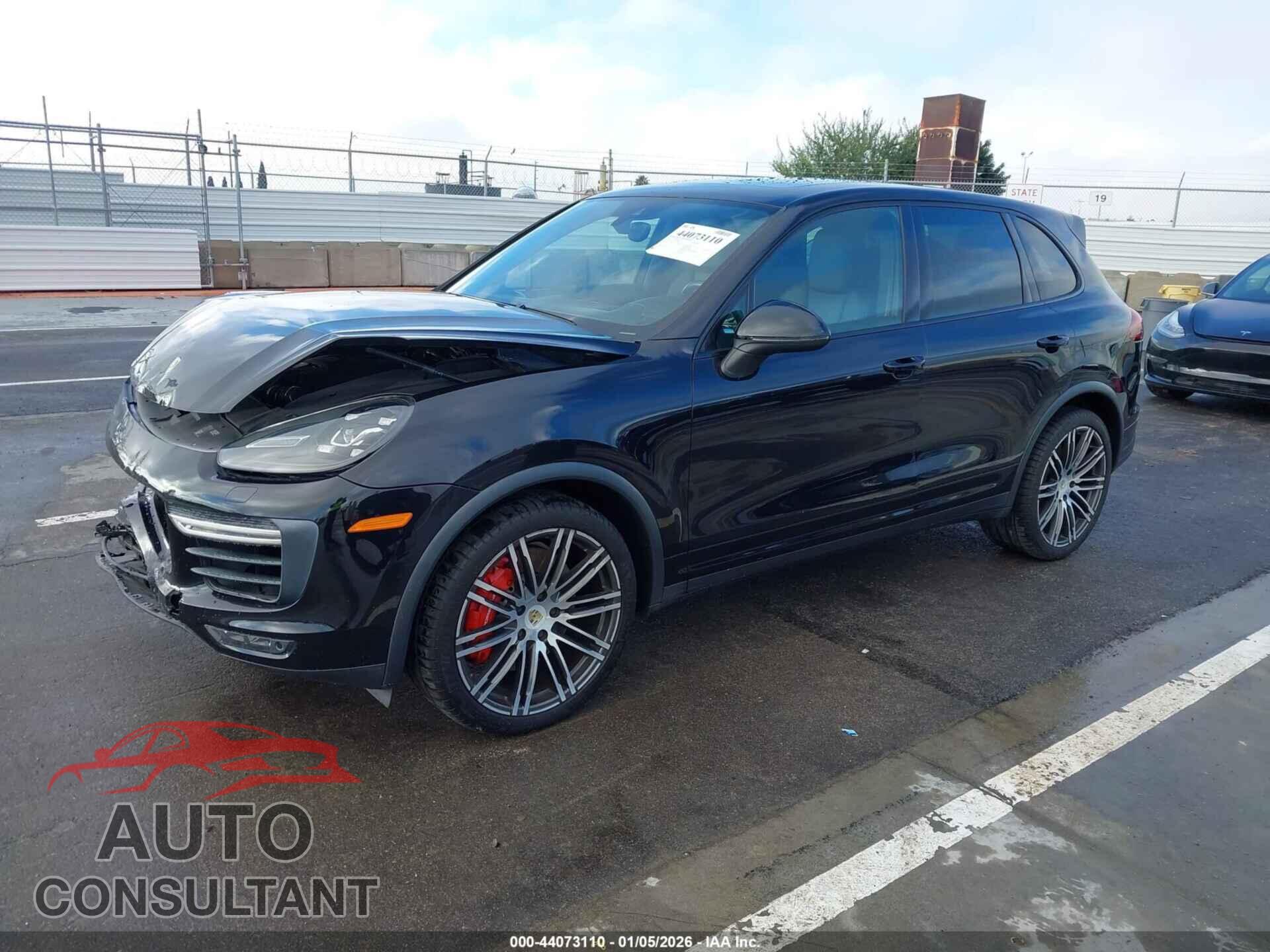 PORSCHE CAYENNE 2016 - WP1AC2A27GLA88477