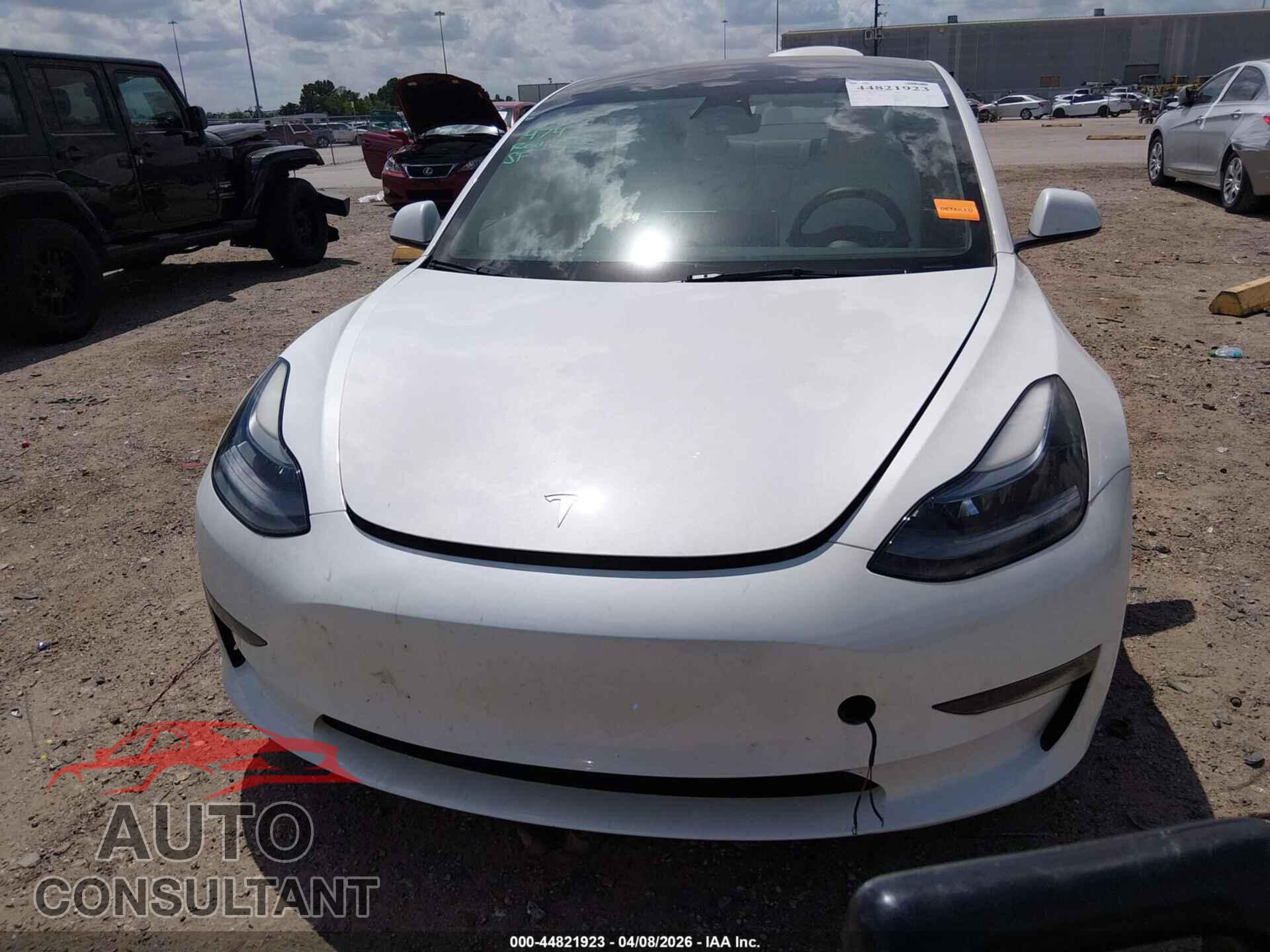 TESLA MODEL 3 2023 - 5YJ3E1EA0PF585471