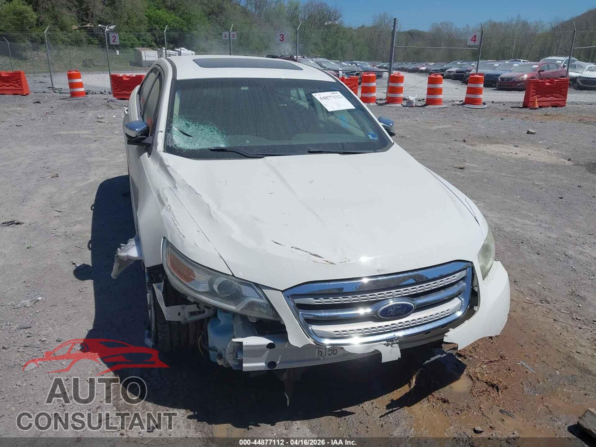 FORD TAURUS 2010 - 1FAHP2FW4AG161908