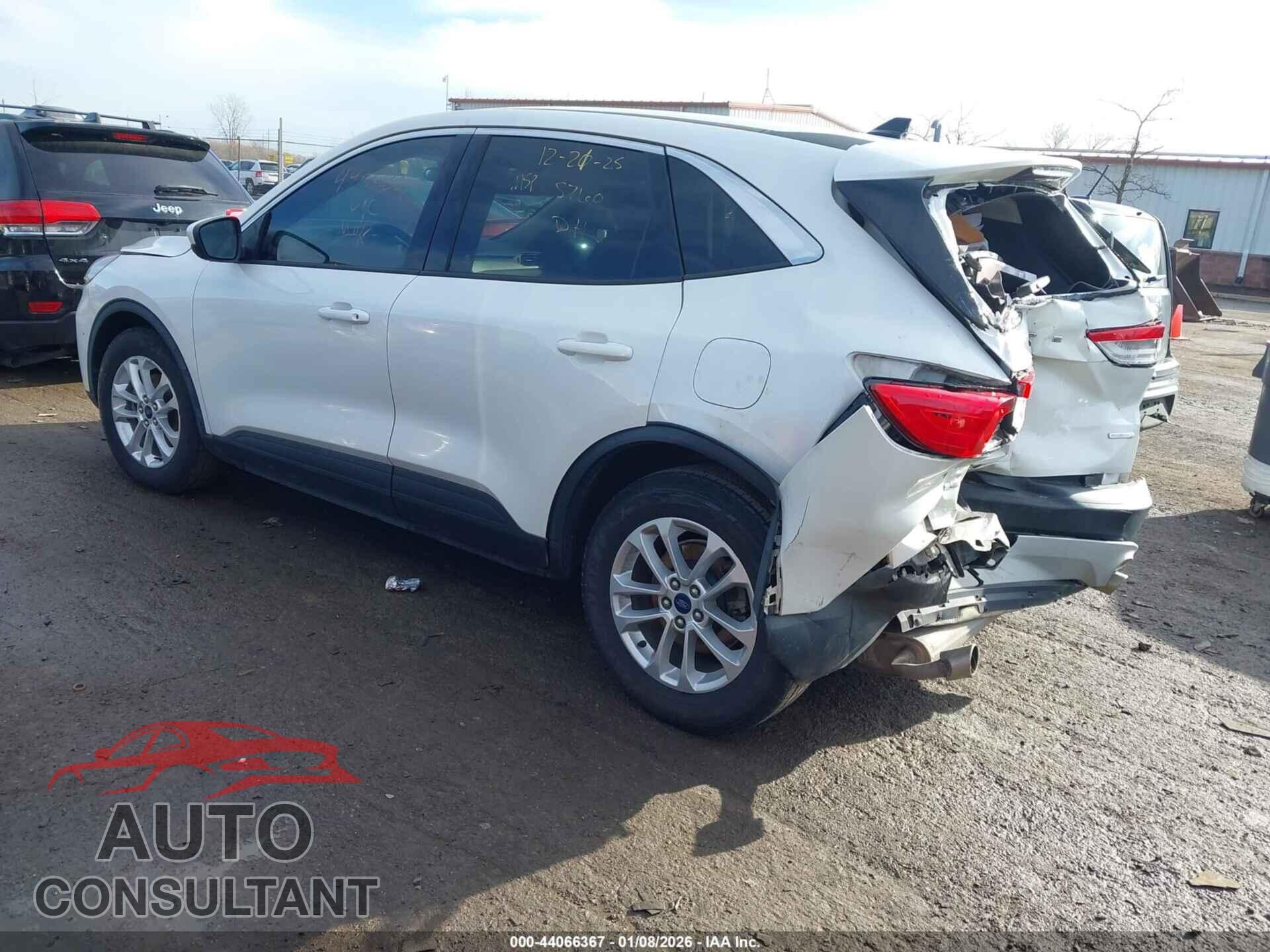 FORD ESCAPE 2020 - 1FMCU0G6XLUA45760
