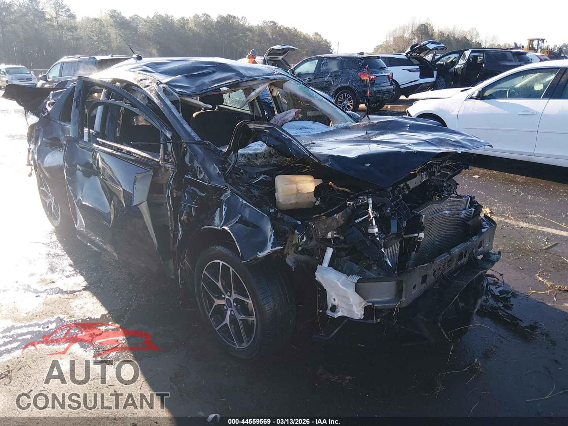 FORD FOCUS 2017 - 1FADP3FE3HL317420