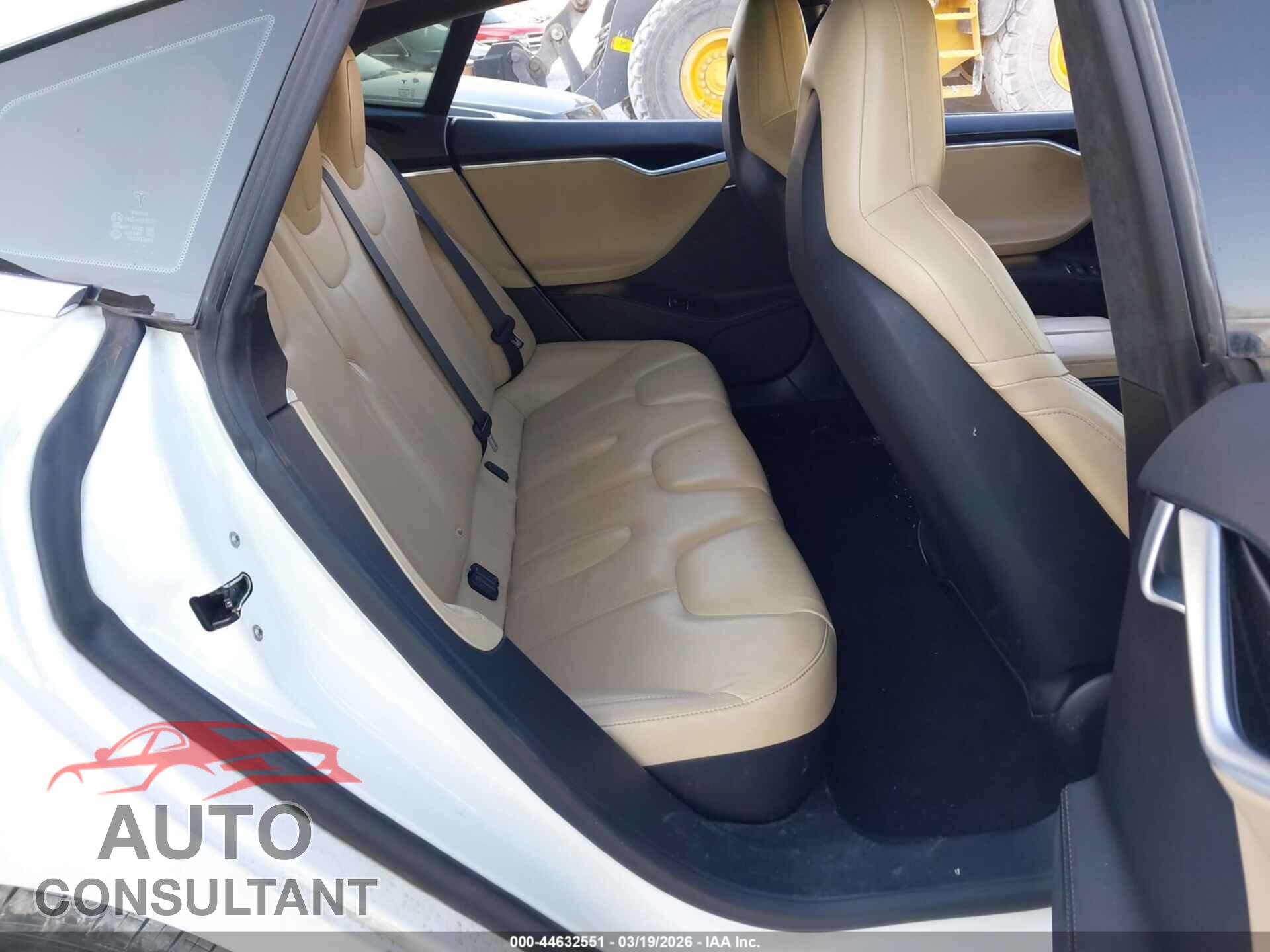 TESLA MODEL S 2015 - 5YJSA1E48FF116371