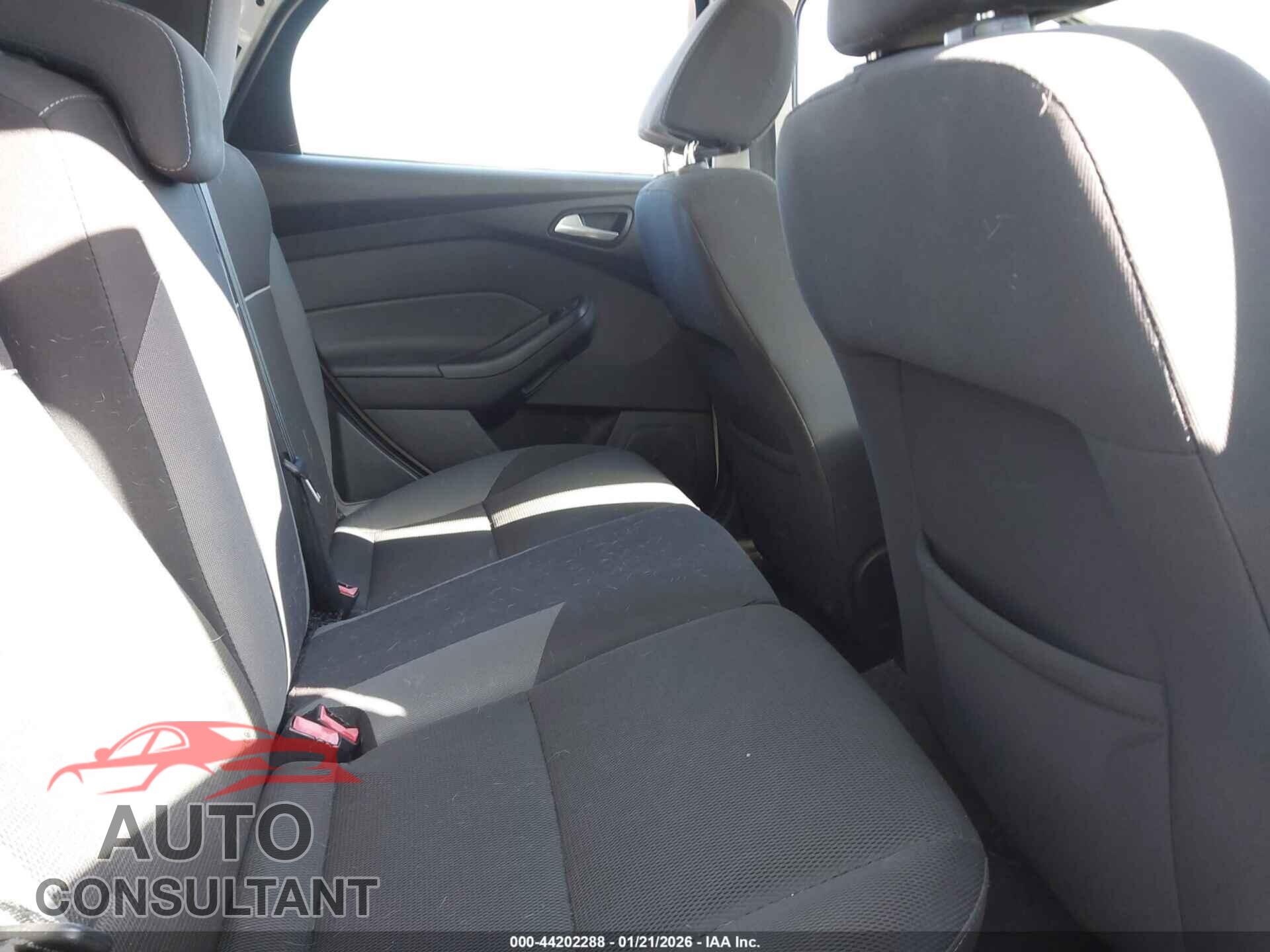 FORD FOCUS 2014 - 1FADP3K23EL163556