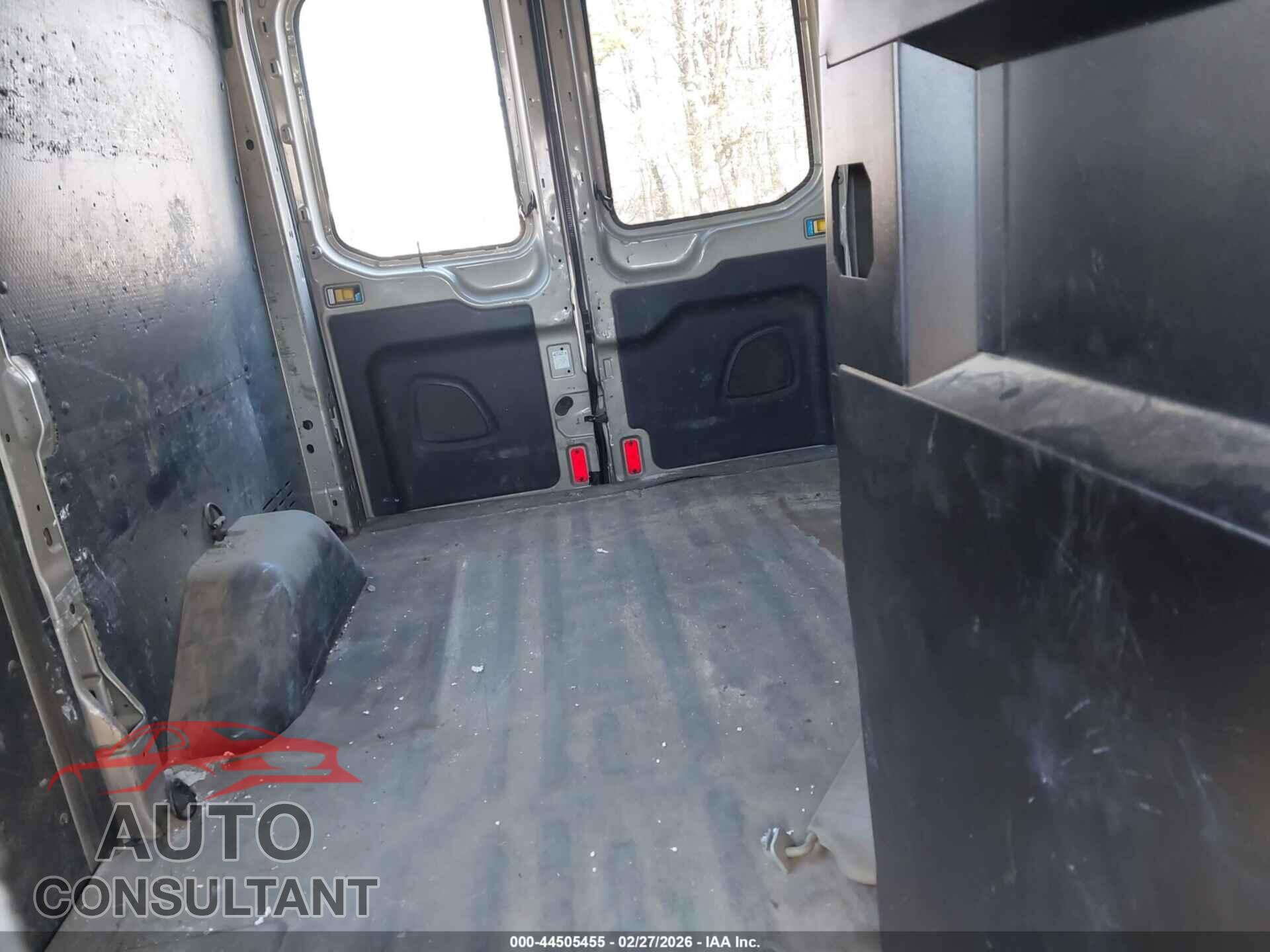 FORD TRANSIT-250 2015 - 1FTNR1CM0FKA41970