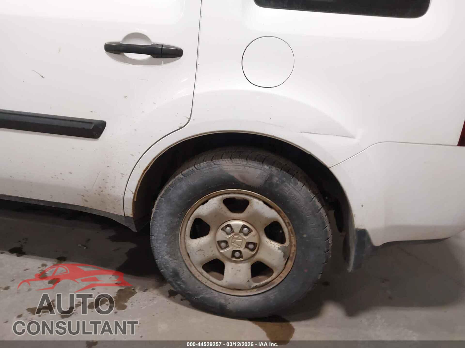 HONDA PILOT 2011 - 5FNYF4H24BB058535