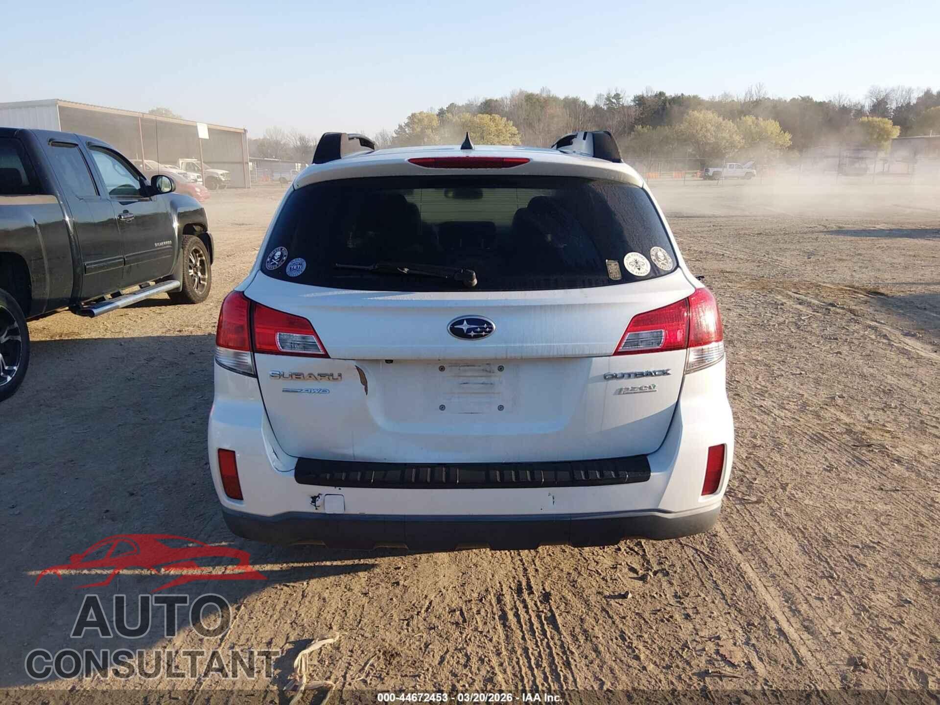 SUBARU OUTBACK 2014 - 4S4BRBPC2E3258161