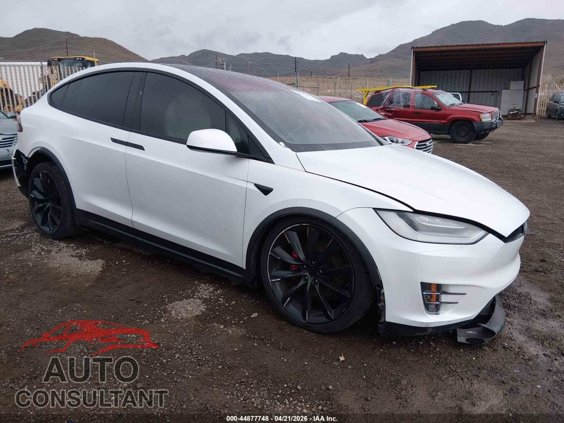 TESLA MODEL X 2020 - 5YJXCAE28LF273408