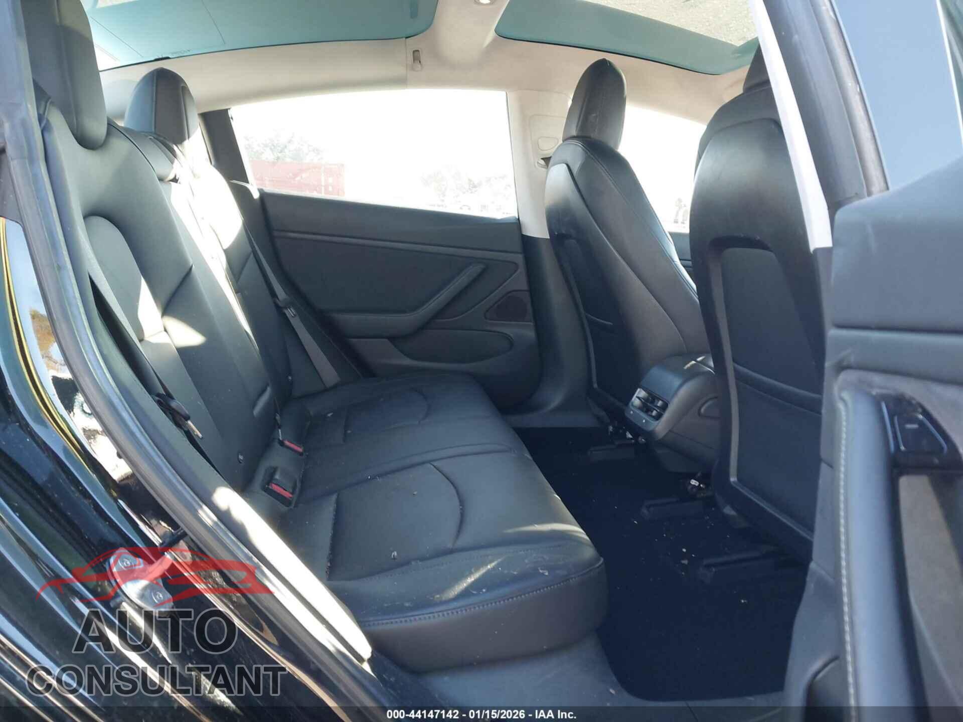 TESLA MODEL 3 2017 - 5YJ3E1EA1HF002181