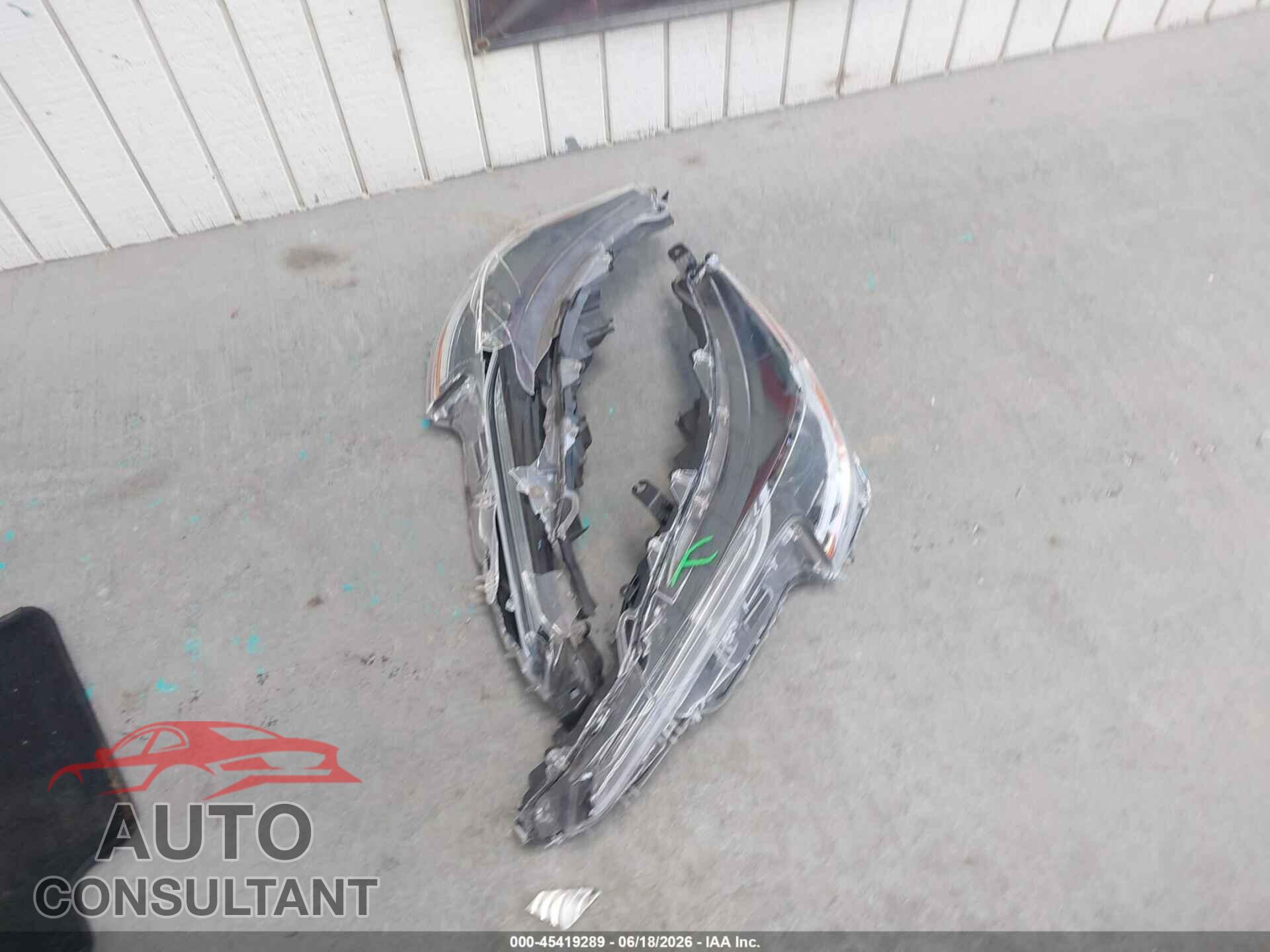 TOYOTA COROLLA 2021 - 5YFEPMAE8MP157385